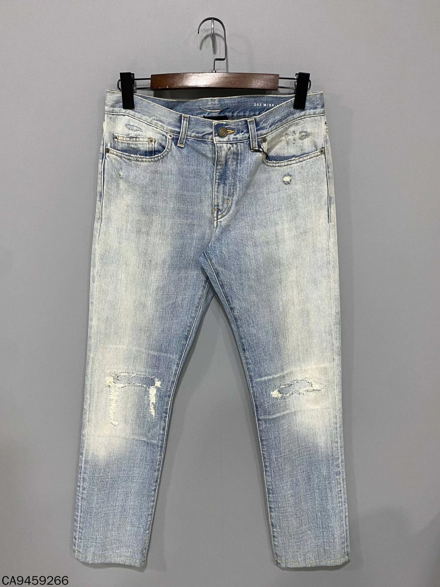 Saint Laurent Paris Saint Laurent blue distressed denim 30 jeans Size US 30 / EU 46 - 1 Thumbnail
