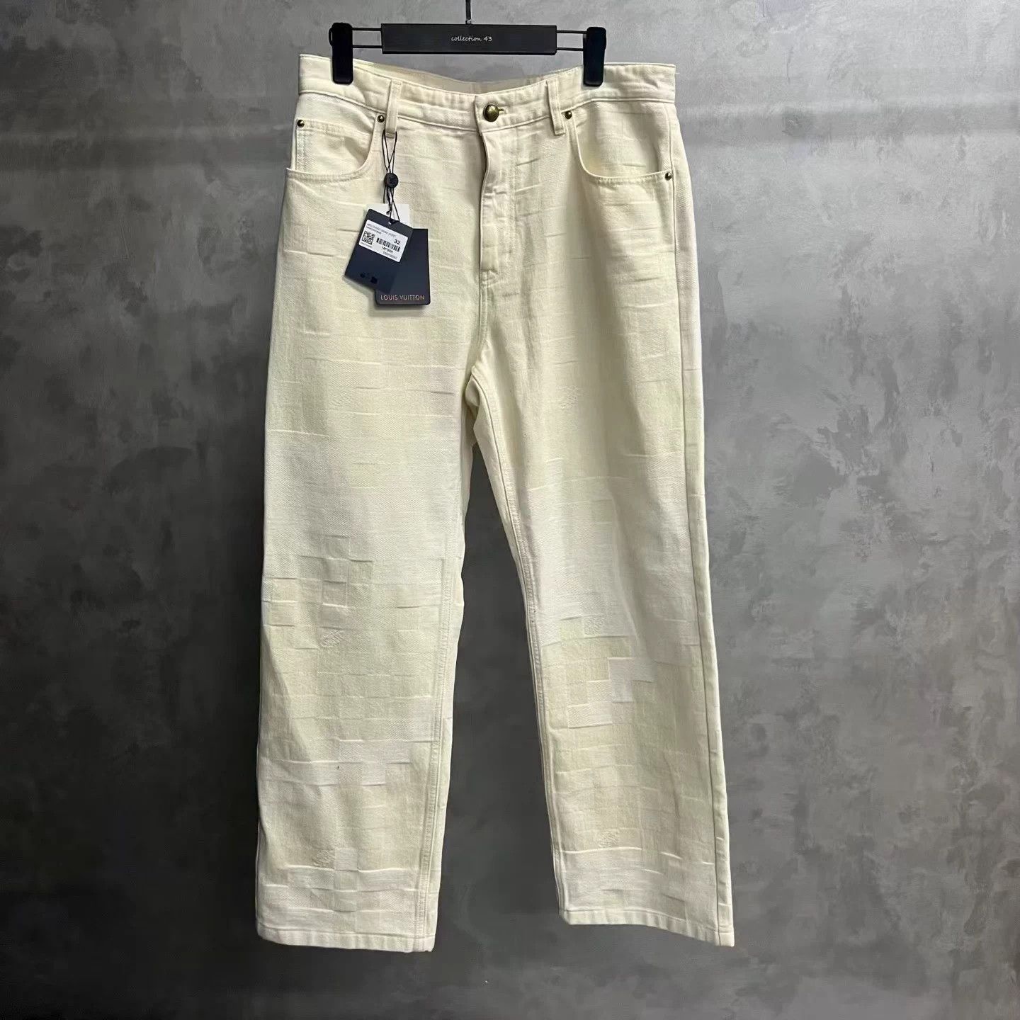 Louis Vuitton LOUIS VUITTON Beige Plaid Jacquard StraightJeans 32 Size US 32 / EU 48 - 1 Thumbnail