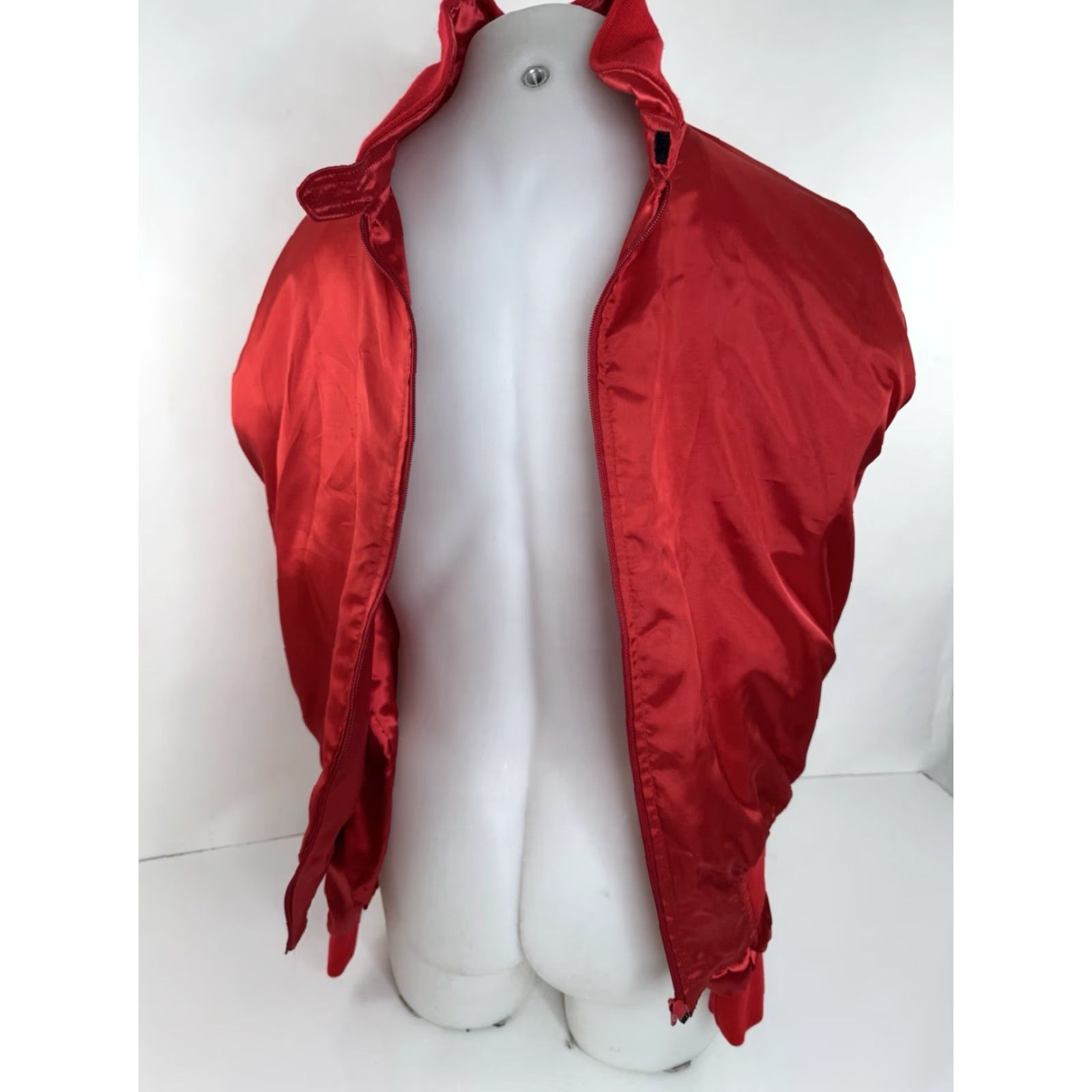 Vintage GOLD COAST CASINO Las Vegas Embroidered Satin L Jacket - Red, Men, Jacket, XS? No, L — Vintage? Not specified Size US L / EU 52-54 / 3 - 6 Thumbnail