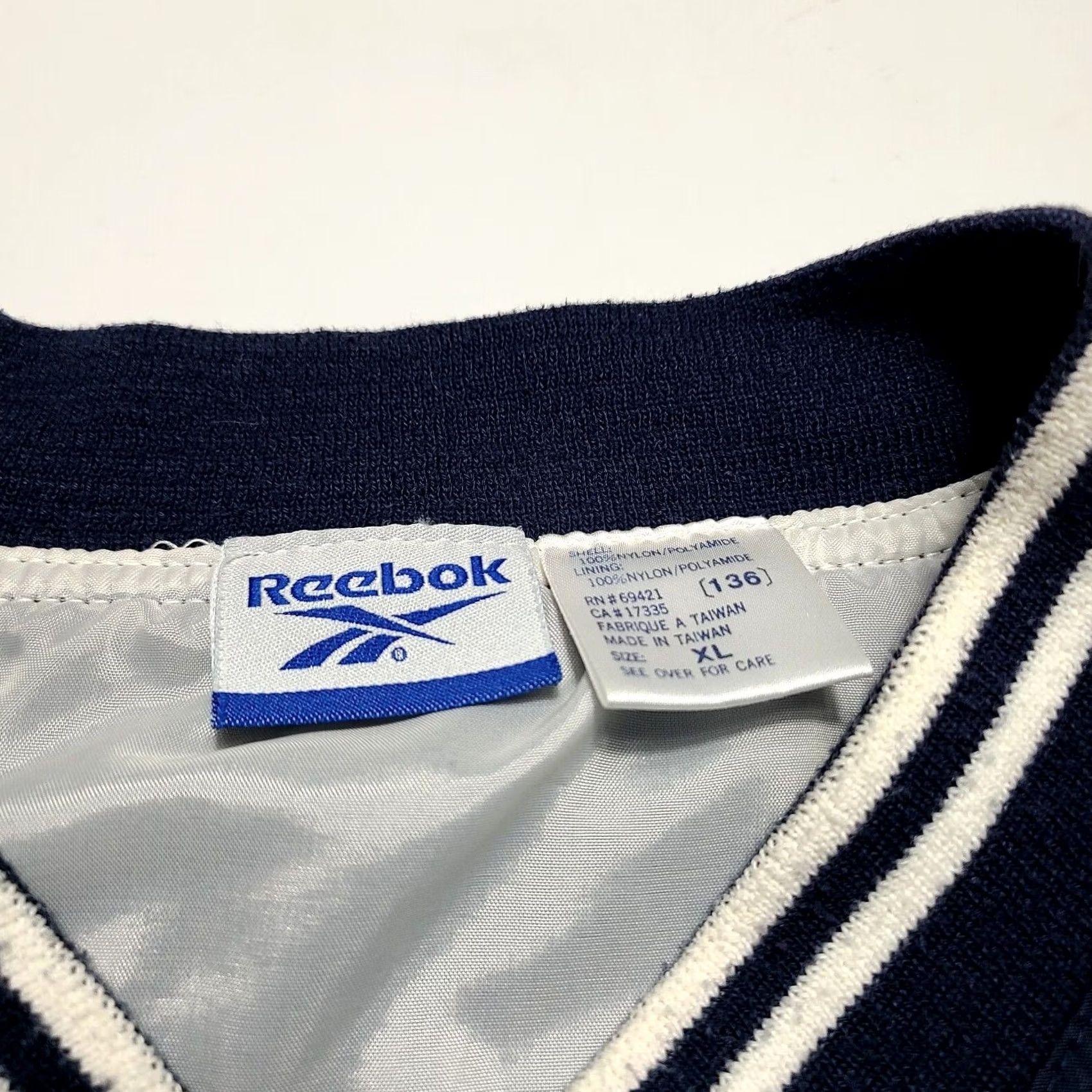 Reebok VINTAGE Reebok Windbreaker Blue 90s Men’s Size XL Pullover Logo V-Neck Jacket Size US XL / EU 56 / 4 - 4 Thumbnail