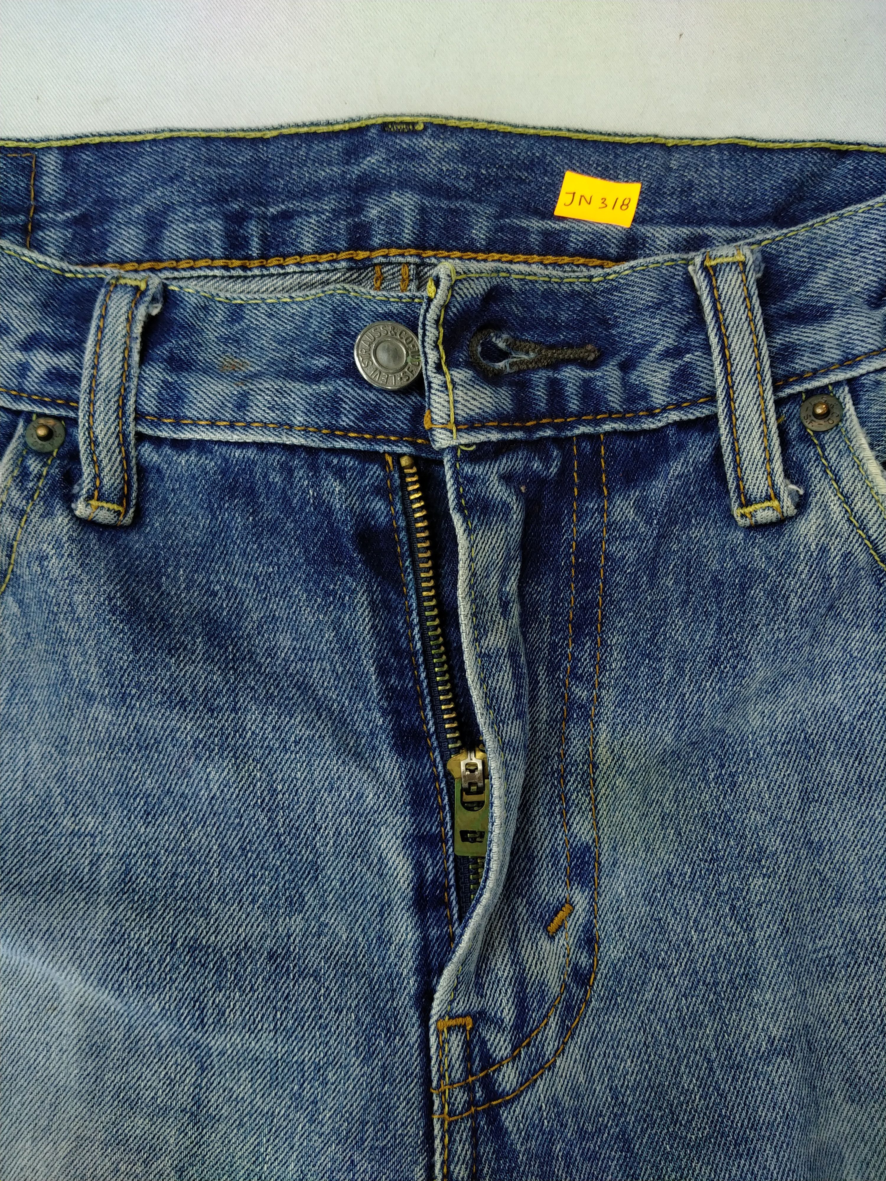 Levi's Vintage Levi's 513 Distressed 32 x 30 Denim -JN318 Size US 32 / EU 48 - 7 Thumbnail