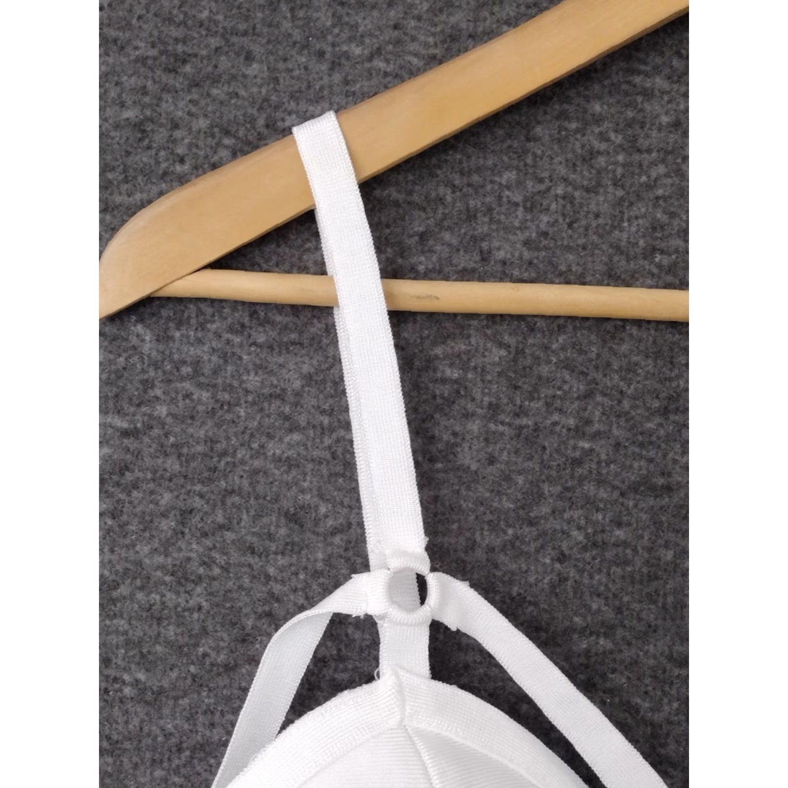 Vintage Codigo Sexy Strappy White Women's Bra Size L - Codigo Bra Strappy White Lip? Size ONE SIZE - 6 Thumbnail