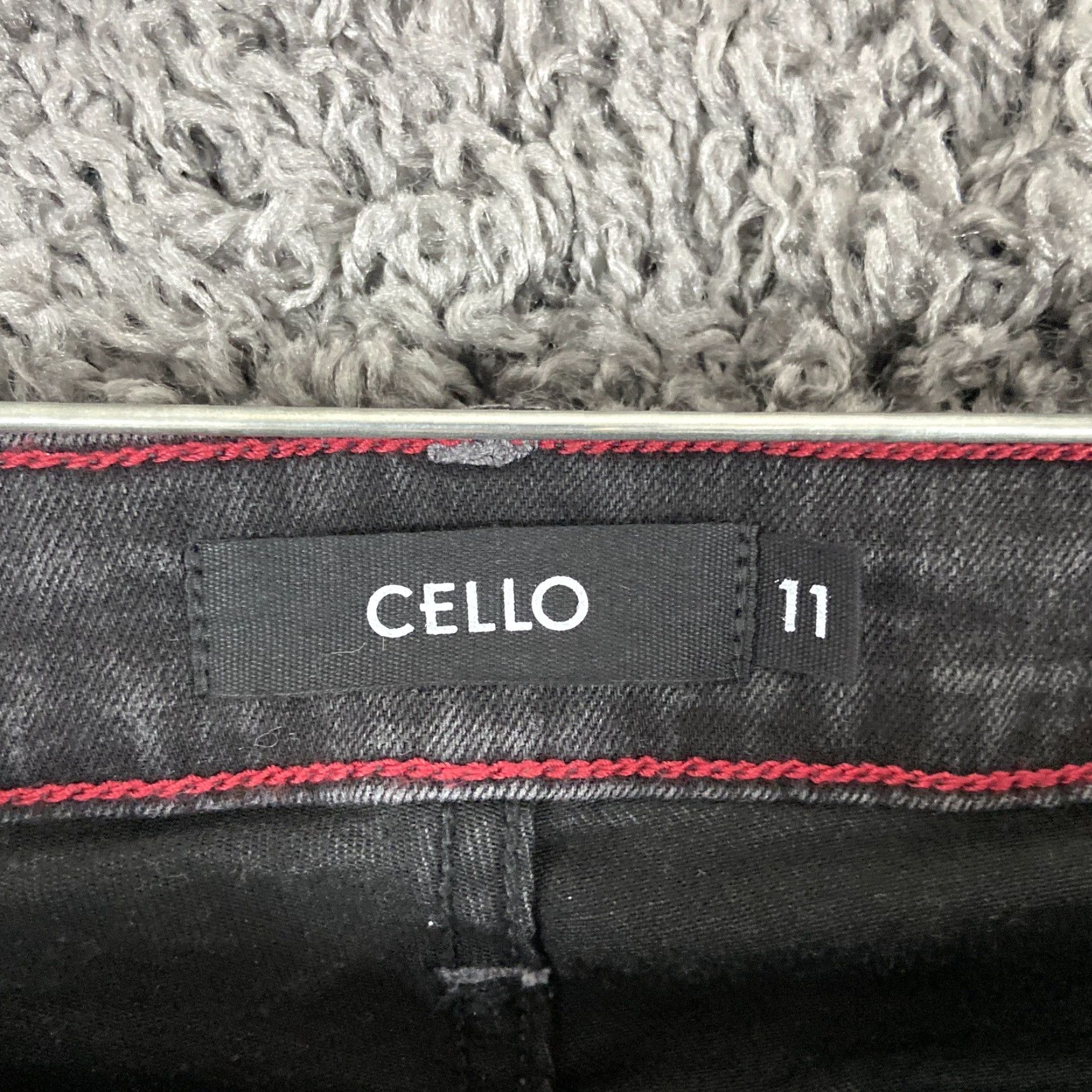 Vintage Cello Jeans Women's Size 11 Black Crop Skinny Distressed Womens Size 32" / US 10 / IT 46 - 6 Thumbnail