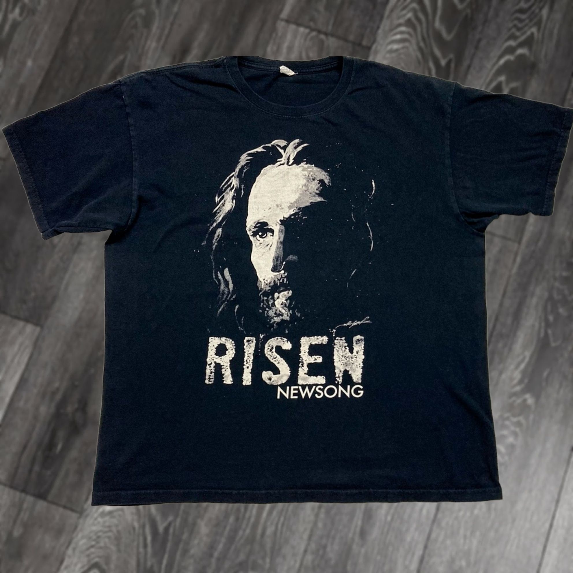Anvil Risen Newsong T-shirt Men XL Black Graphic Short Sleeve Music Band Size US XL / EU 56 / 4 - 1 Thumbnail