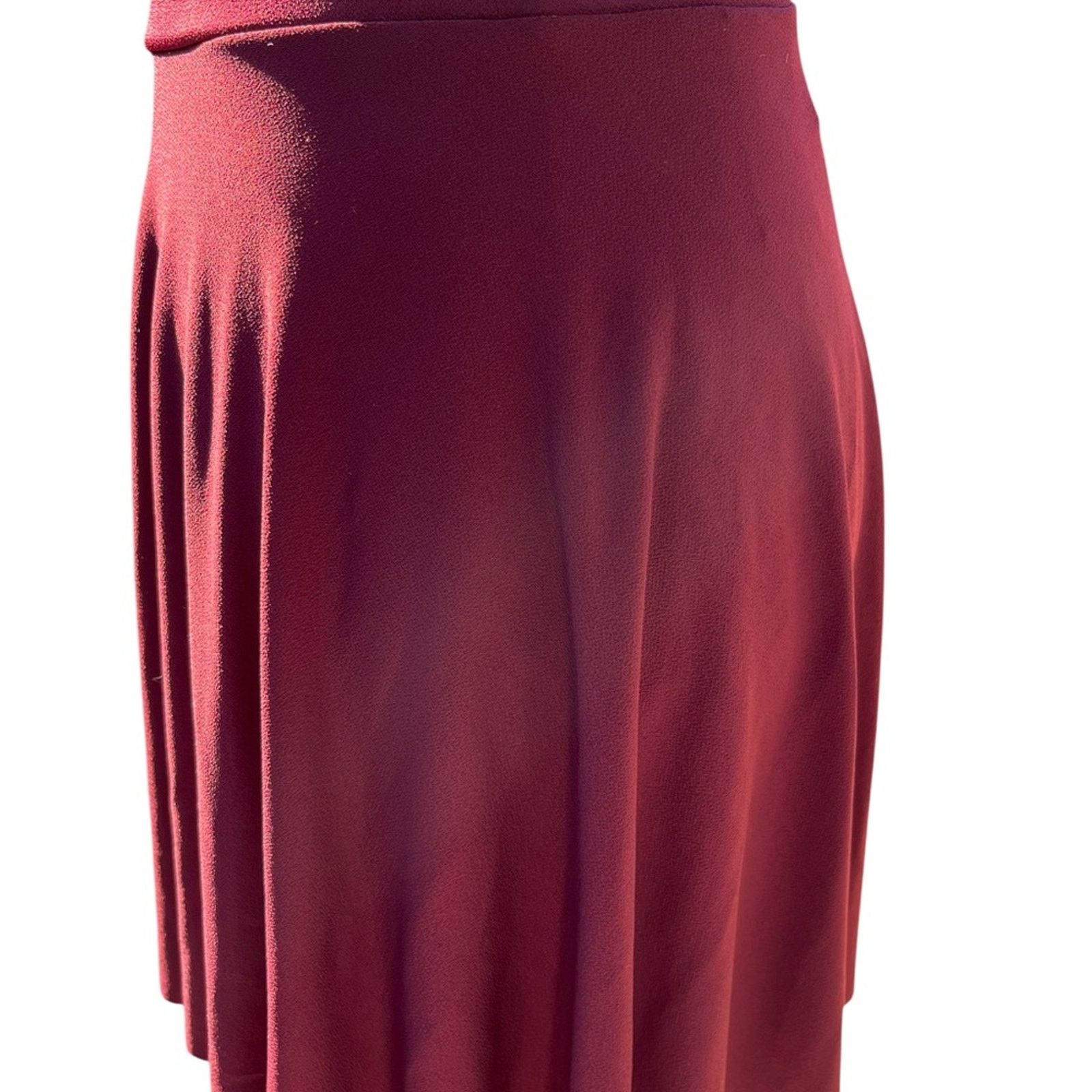 Urban Outfitters Urban Outfitters Kimchi Blue Asymmetrical Burgundy Skirt Size 26" / US 2 / IT 38 - 5 Thumbnail