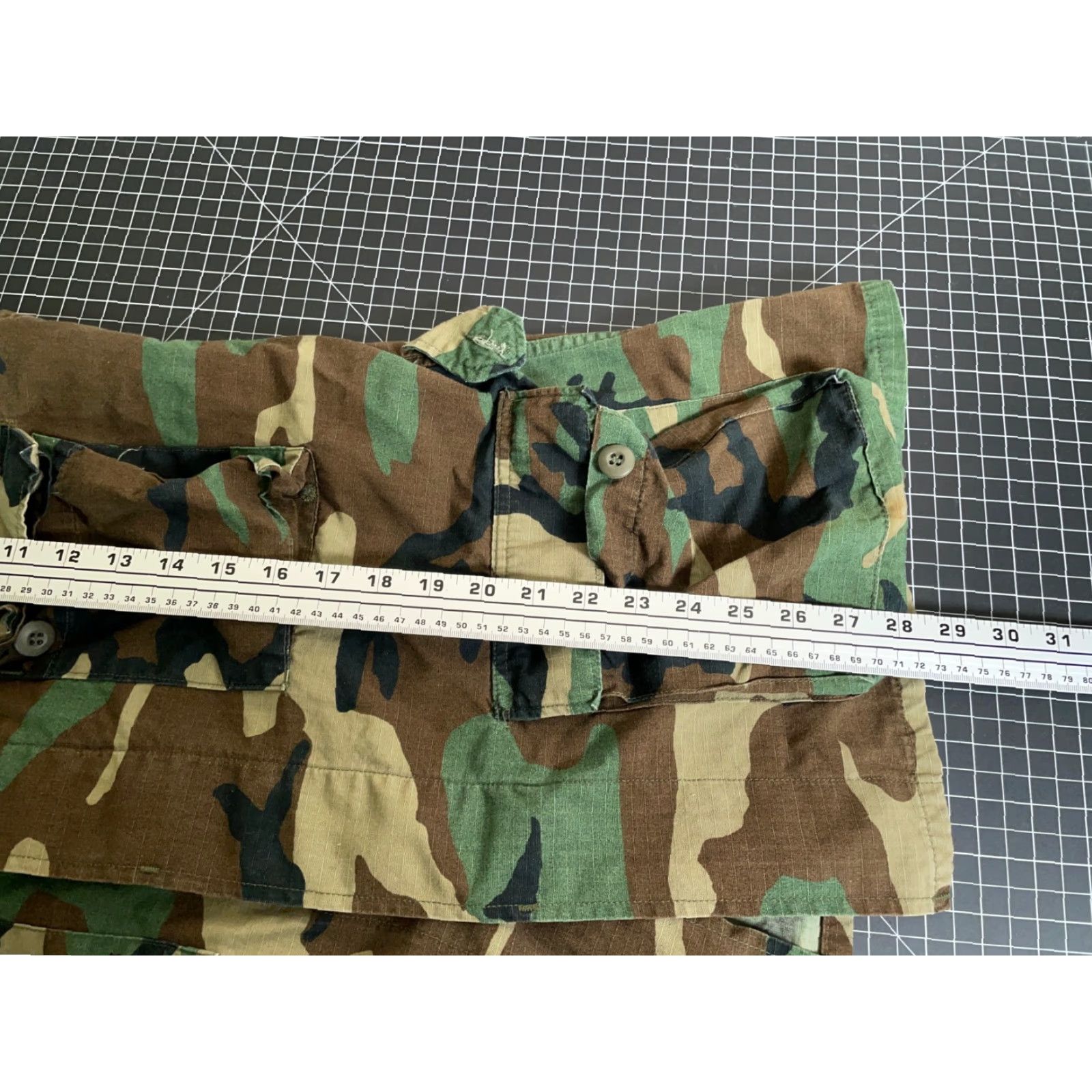 Vintage VINTAGE Carbon Hill Army Woodland Camo Jacket Adult Medium Green 80s Military Mens Size US M / EU 48-50 / 2 - 7 Thumbnail