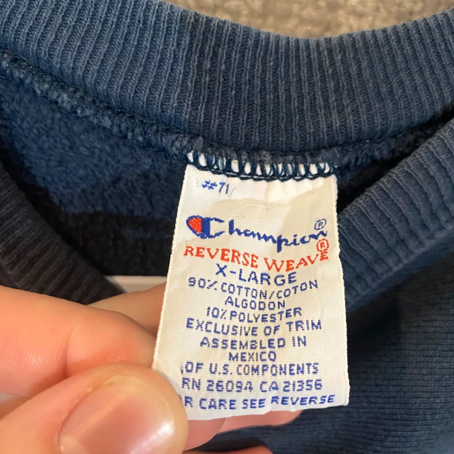 Champion VINTAGE Champion Sweatshirt Mens M/L Blue Script Crewneck Pullover 90s Spellout Short Description? Size US M / EU 48-50 / 2 - 4 Thumbnail