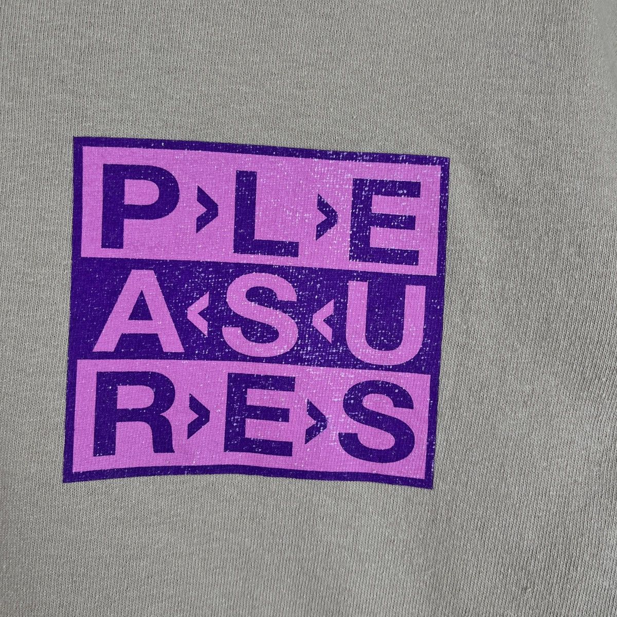 Pleasures Pleasures Longsleeve Big Logo Streetwear Y2k Rap Skate Swag Size US S / EU 44-46 / 1 - 7 Thumbnail