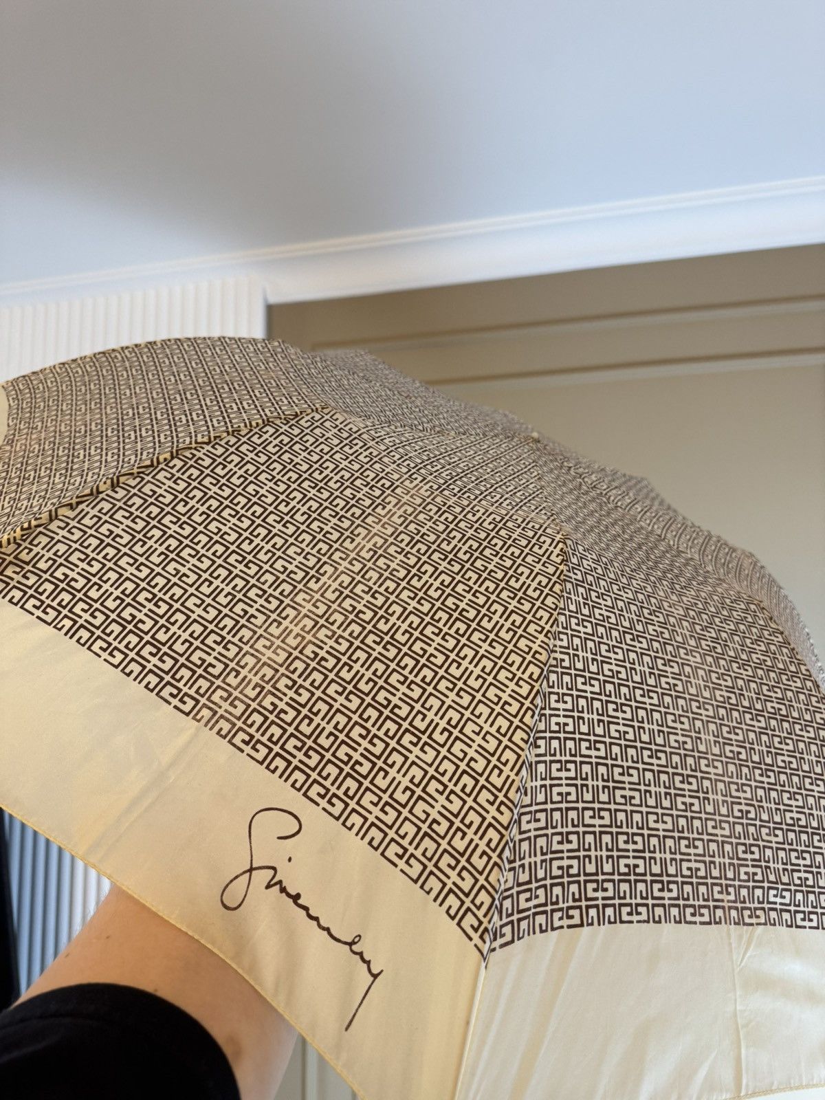 Givenchy 80s 90s VTG GIVENCHY REAL RUSTY MONOGRAM UMBRELLA Size ONE SIZE - 9 Thumbnail