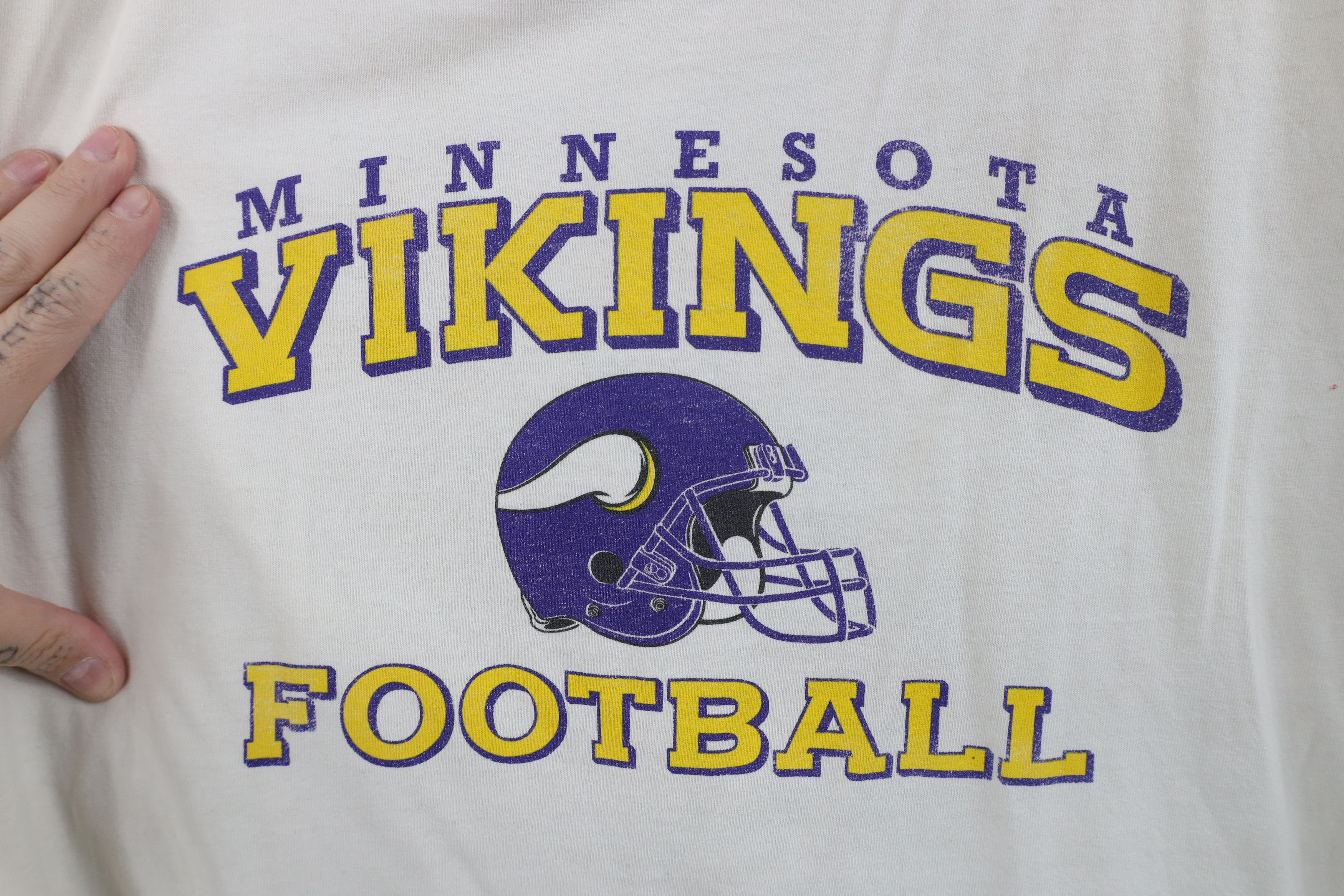 Reebok Vintage Reebok Minnesota Vikings Football T-Shirt White Size US XL / EU 56 / 4 - 4 Thumbnail