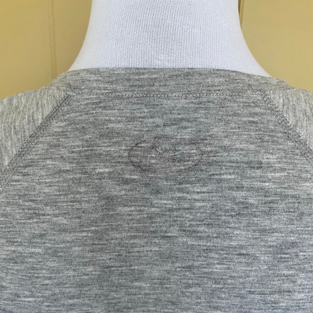 Under Armour Under Armour women M semi fitted heat gear v-neck short slee Size M / US 6-8 / IT 42-44 - 5 Thumbnail