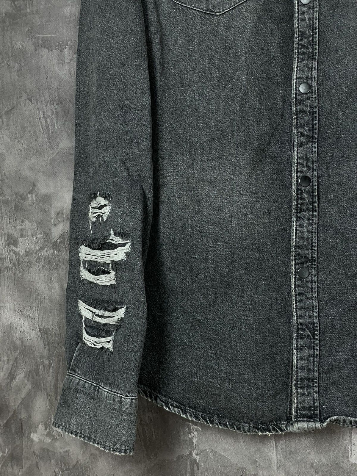 Allsaints AllSaints Denim Distressed Faded Grey Y2K overshirt buttonup Size US M / EU 48-50 / 2 - 9 Thumbnail