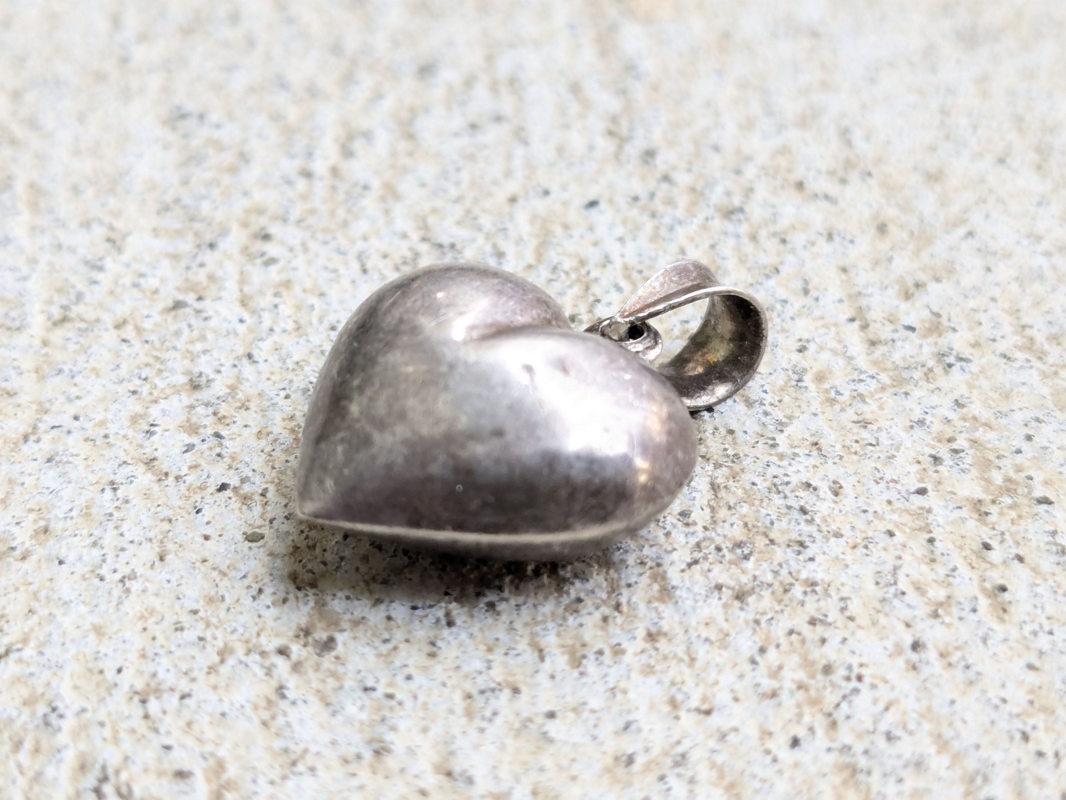 Jewelry Vintage Sterling Silver Heart Pendant Hollow Puffy Size ONE SIZE - 5 Thumbnail