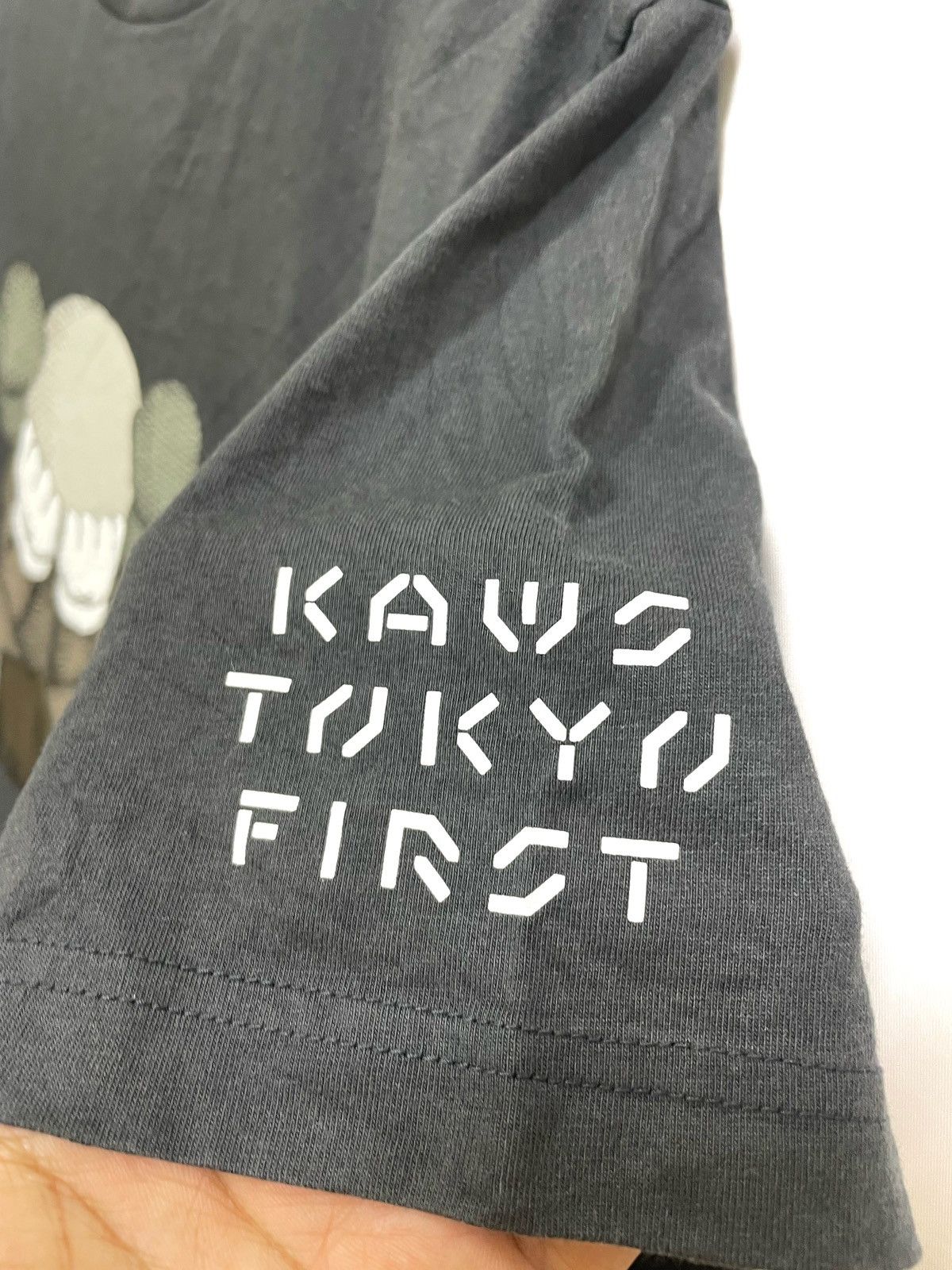 Japanese Brand × Kaws Vtg 00s First EDITION Kaws Tokyo Jpn Size US L / EU 52-54 / 3 - 5 Thumbnail