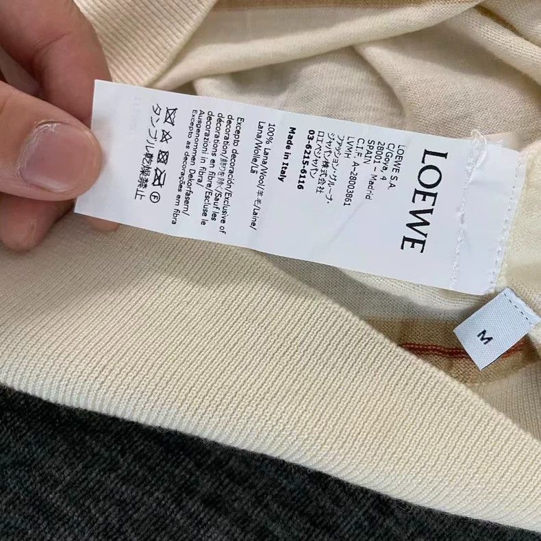 Loewe LOEWE Off-white wool sweater Size M / US 6-8 / IT 42-44 - 3 Thumbnail