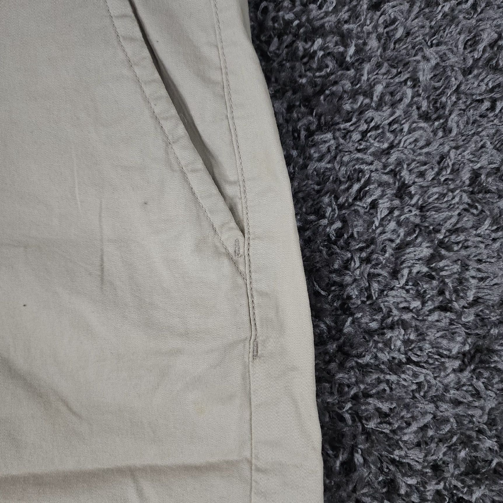 Calvin Klein Calvin Klein Short Shorts Women Beige Size 12 Regular Waist 34 in Chino 90s? Not specified. Size 34" / US 12 / IT 48 - 2 Thumbnail