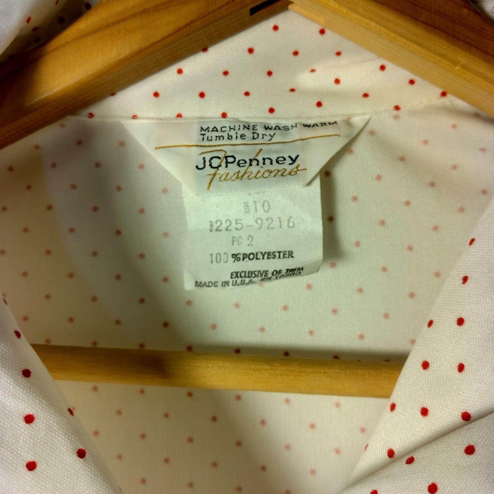 JCPenney VINTAGE JC Penney Dress Shirt Dress Women's 10 Red Polka Dot Midi Collared Long Sleeve Belted Waist 1970s ILGWU/USA Vintage Size L / US 10 / IT 46 - 5 Thumbnail