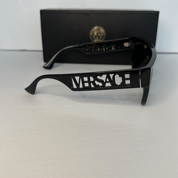 Versace New Versace 4430U Sunglasses GB1/81 - Black - Polar Dark Gre Size ONE SIZE - 10 Thumbnail