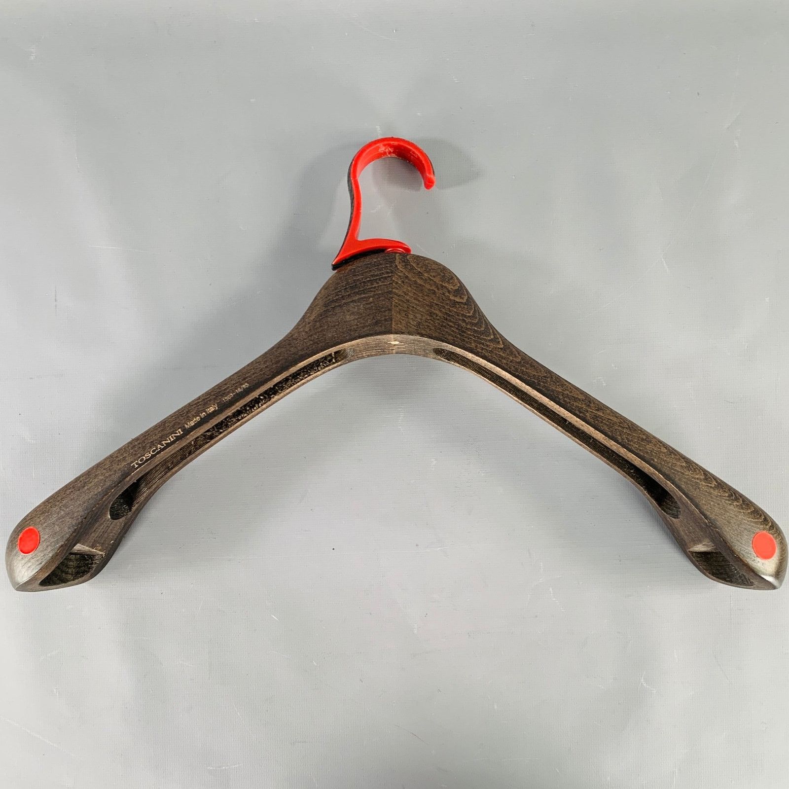 Kiton KITON Wooden Sport Coat Hanger Size ONE SIZE - 2 Thumbnail