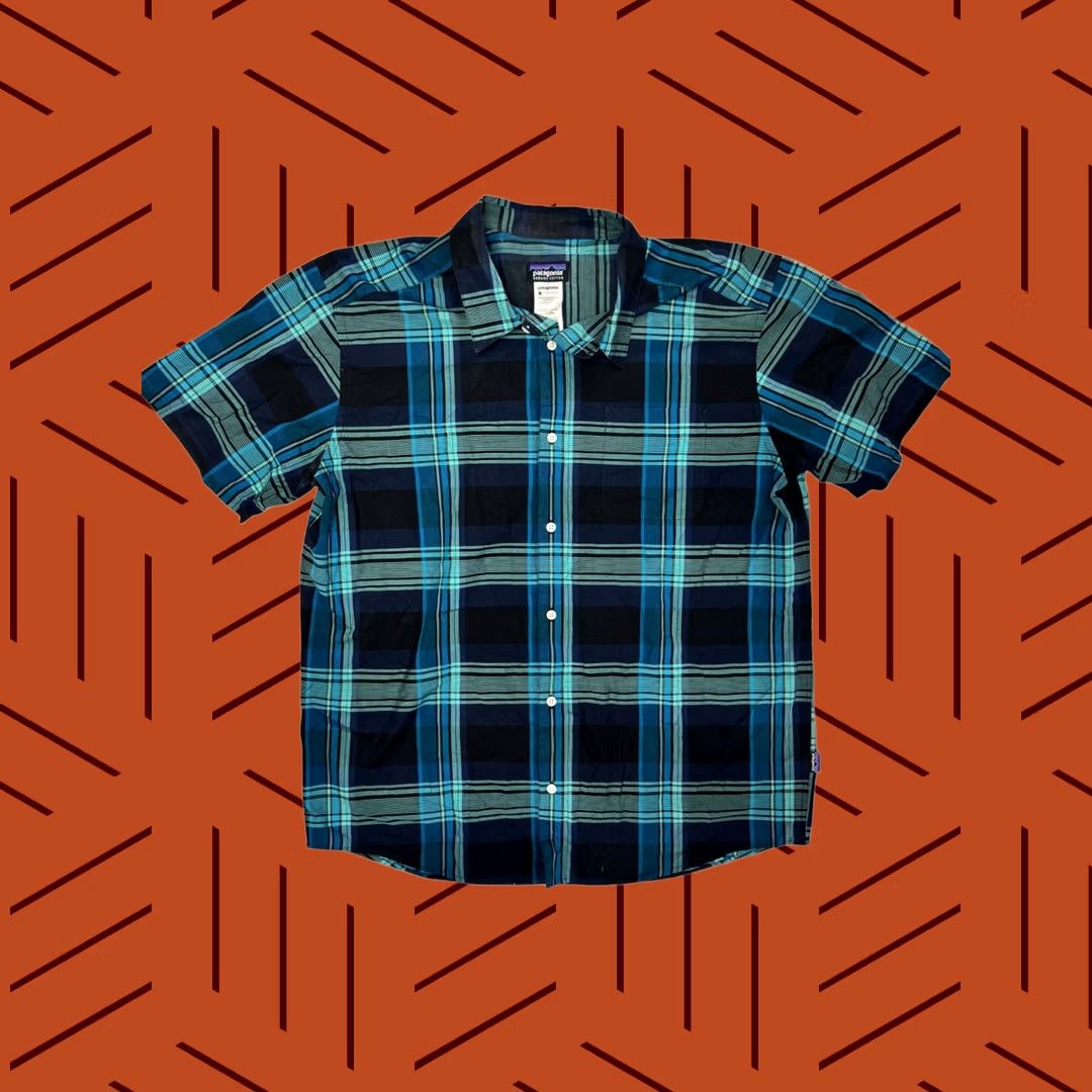 Patagonia VINTAGE Patagonia Men's XL Plaid Organic Cotton Blend Short Sleeve Button-Up Shirt Mens XL Blue Teal Black Chest Pocket 90s Outdoor Classic Size US 36 / EU 52 - 1 Thumbnail