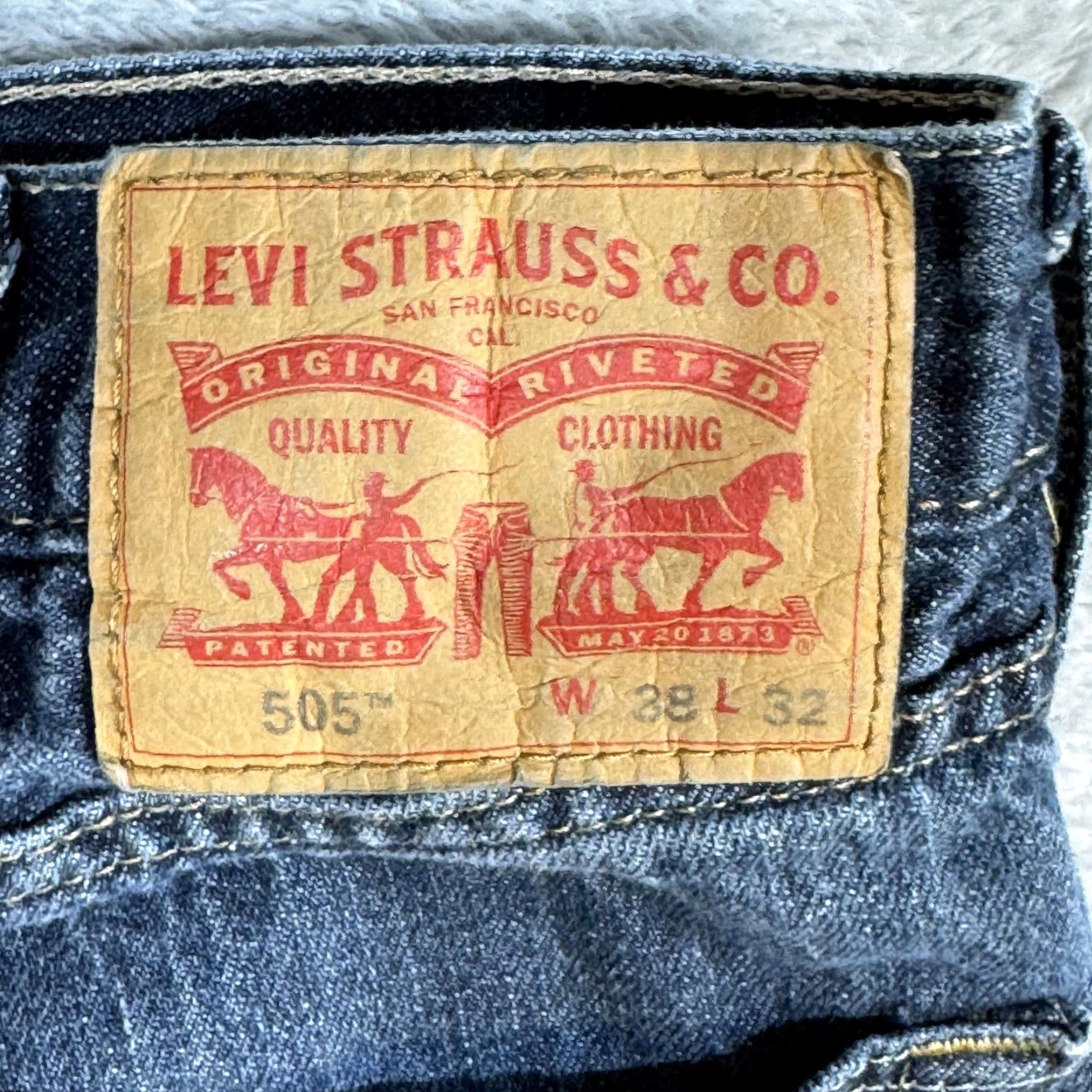 Levi's Levi's 505 Jeans Mens 38x32 Blue Denim Straight Leg Classic Fit Medium Wash Size US 38 / EU 54 - 3 Thumbnail