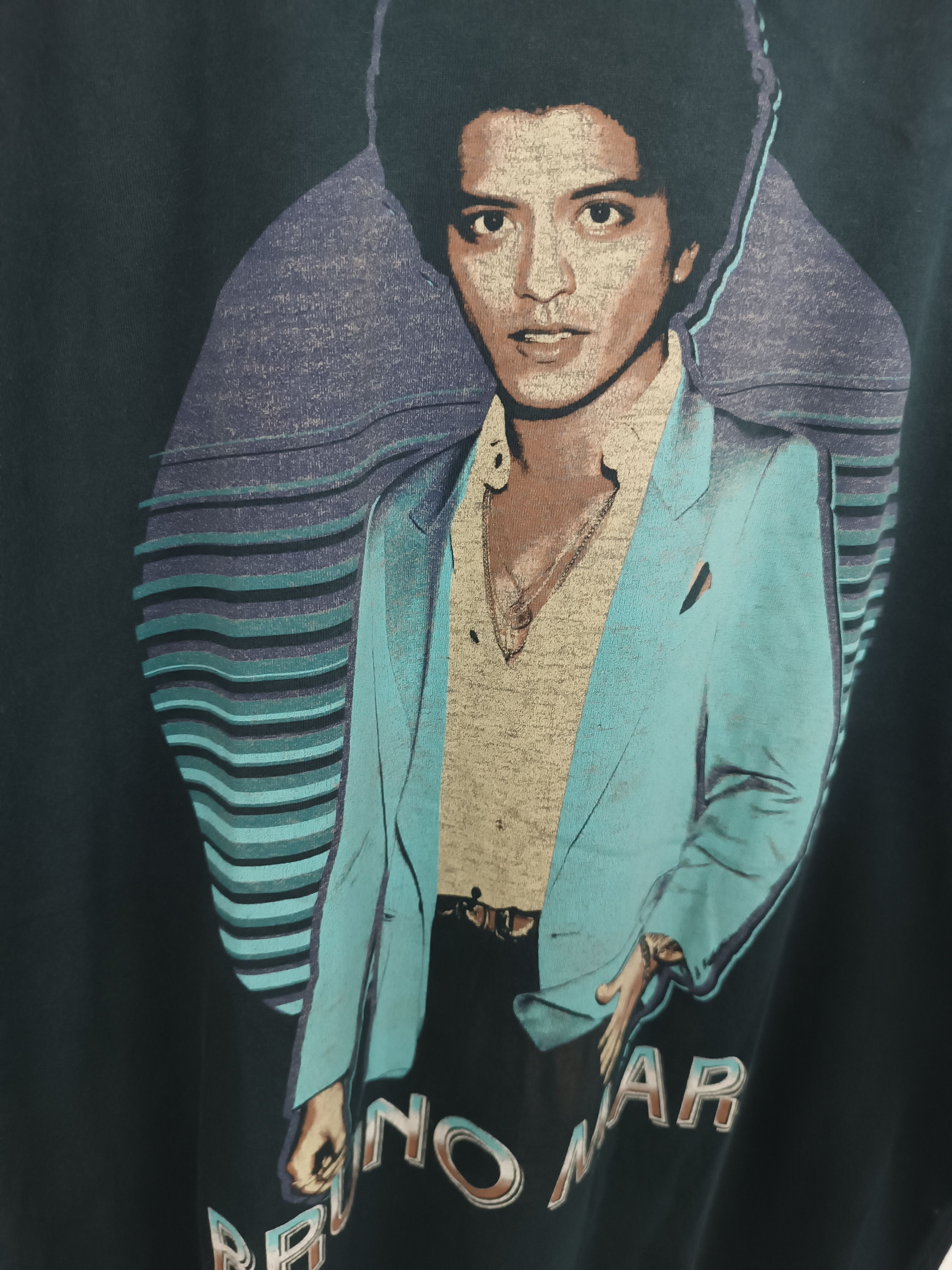 Rap Tees VINTAGE 2014 BRUNO MARS MOONSHINE JUNGLE drake beyonce Size US XL / EU 56 / 4 - 14 Thumbnail