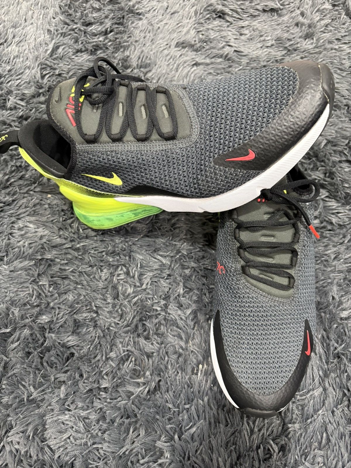 Nike Nike Air Max 270 Size US 12 / EU 45 - 5 Thumbnail