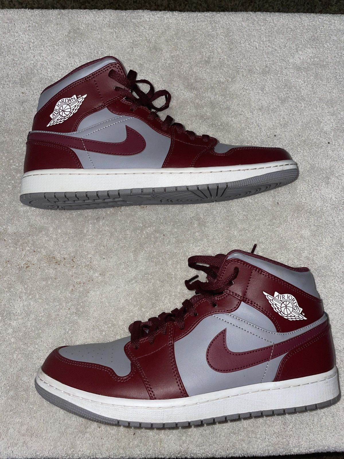 Jordan Brand × Nike Jordan 1 Mid Cherrywood Red Size US 11 / EU 44 - 1 Thumbnail