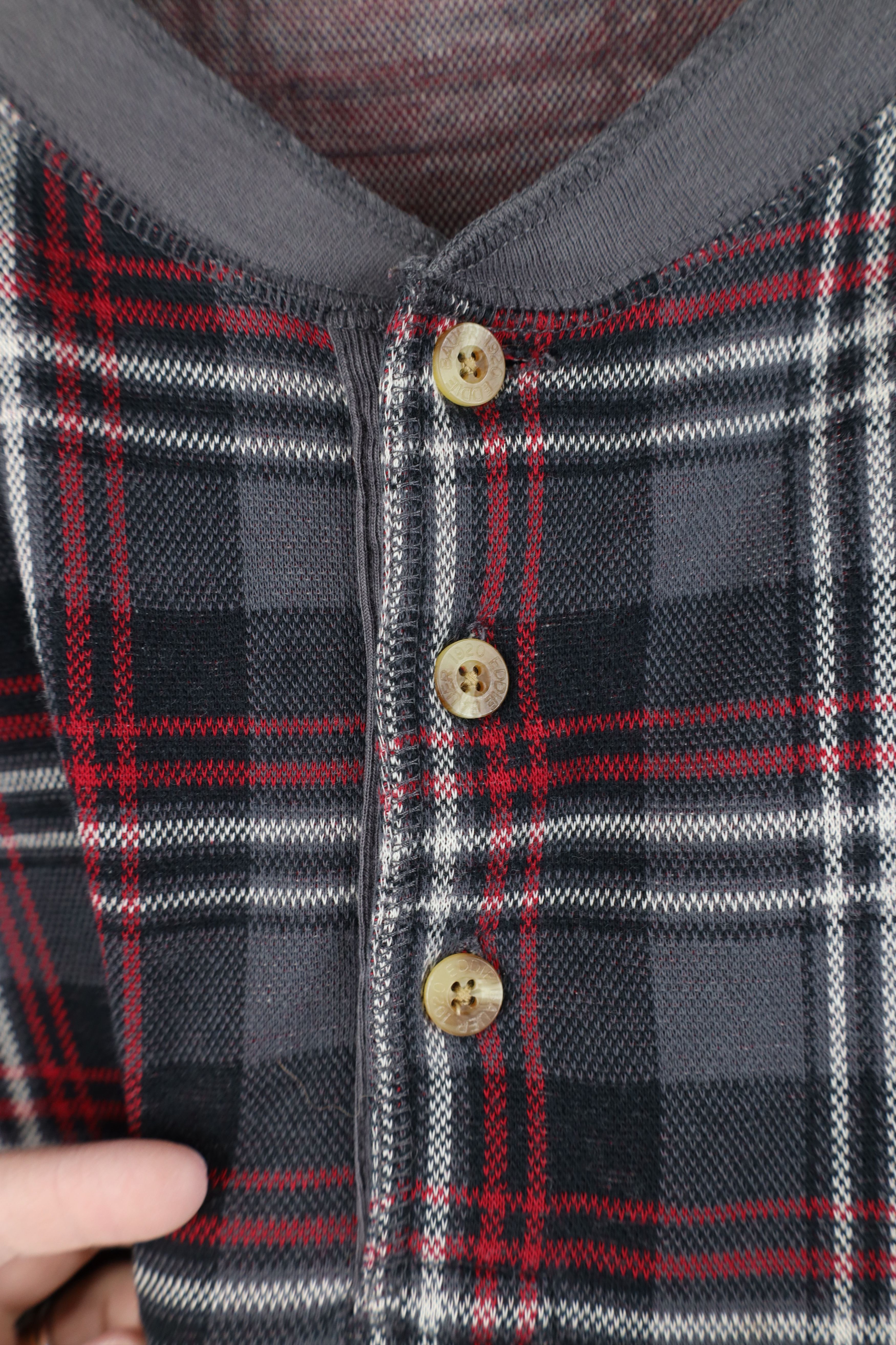 Eddie Bauer Vintage 90s Eddie Bauer Long Sleeve Henley T-Shirt Plaid Size US L / EU 52-54 / 3 - 4 Thumbnail