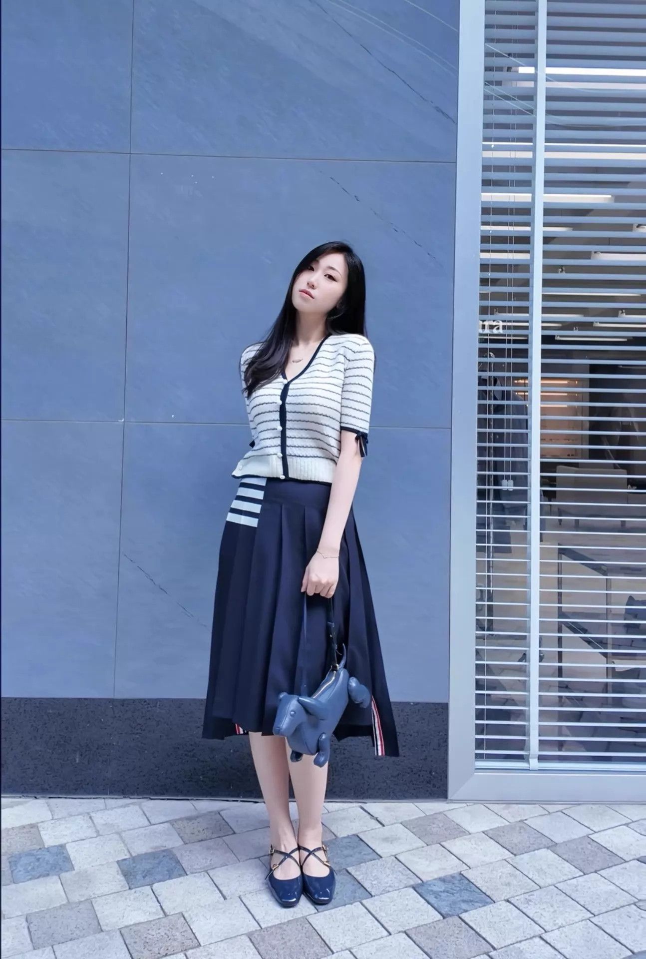 Thom Browne Thom Browne Women's 4-Bar Pleated Midi Skirt Deep Blue Size 26" / US 2 / IT 38 - 9 Thumbnail