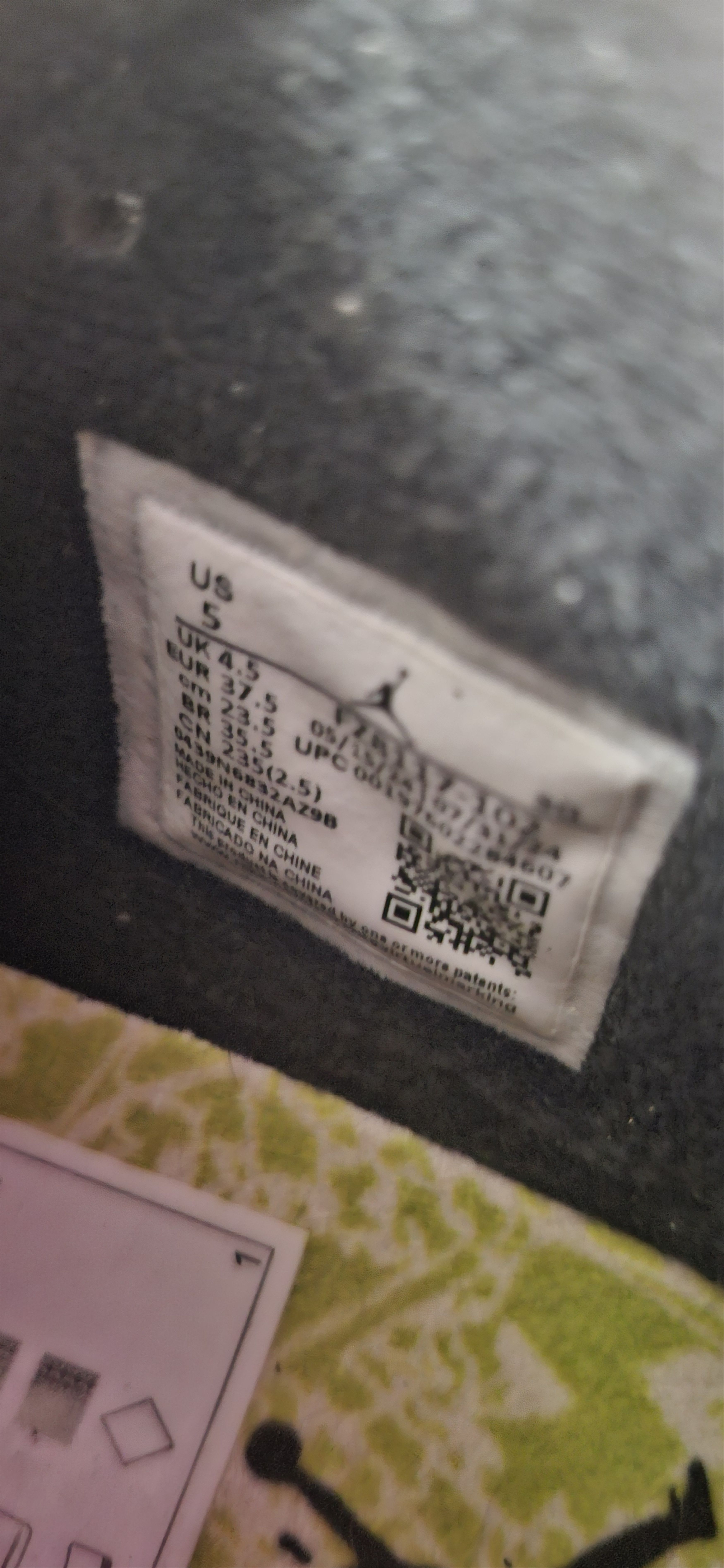 Travis Scott Travis scott bright cactus Size US 5 / EU 37 - 1 Thumbnail