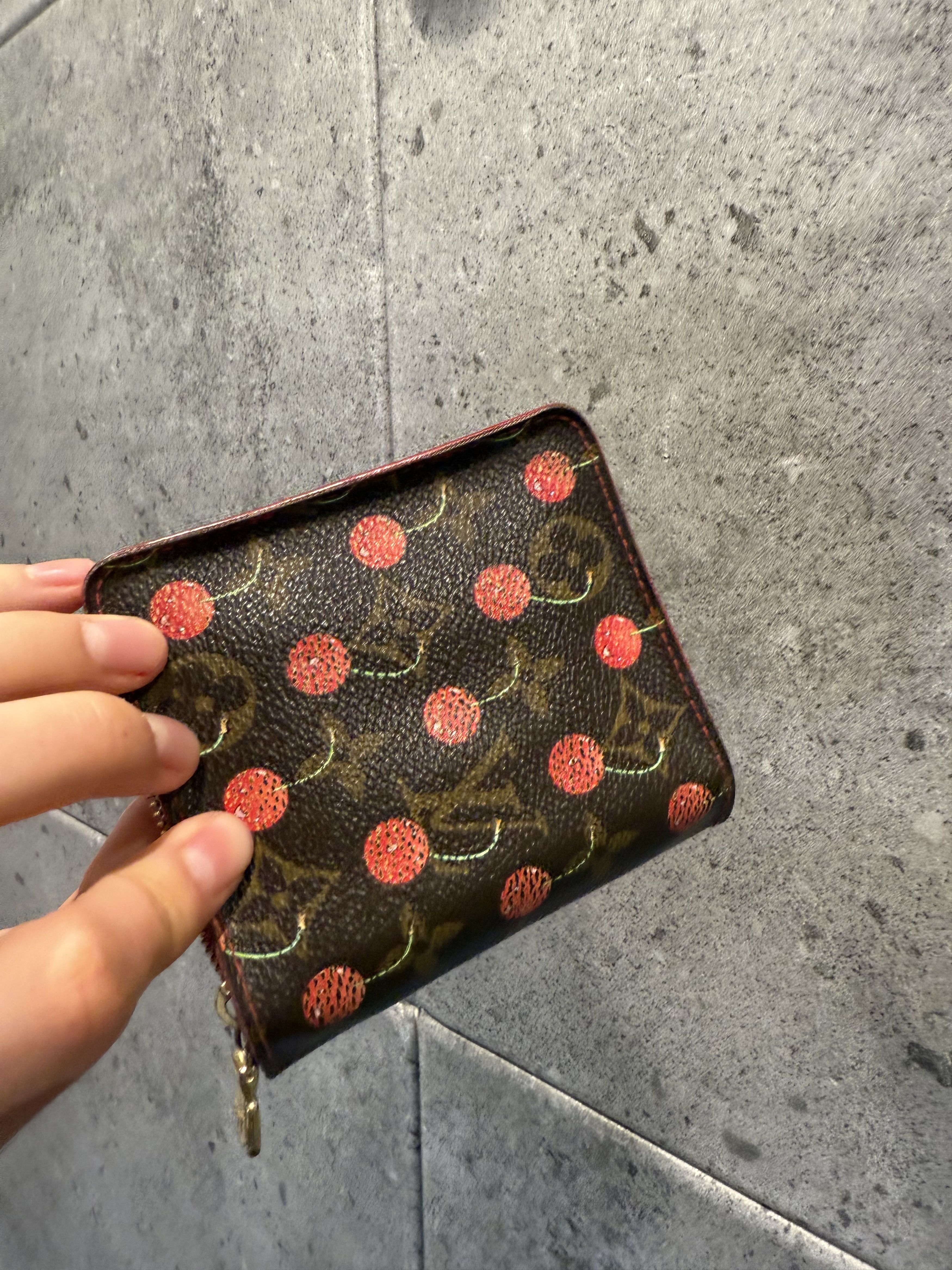 Louis Vuitton × Takashi Murakami × Vintage Vintage Louis Vuitton murakami cherry wallet coin purse Size ONE SIZE - 9 Thumbnail
