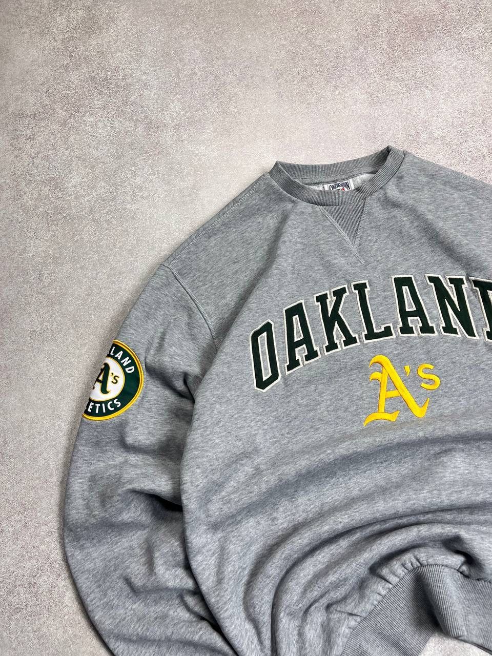 Vintage ⚡️QUICK SALE⚡️VINTAGE NEW ERA OAKLAND A's BOXY SWEATSHIRT Size US M / EU 48-50 / 2 - 3 Thumbnail
