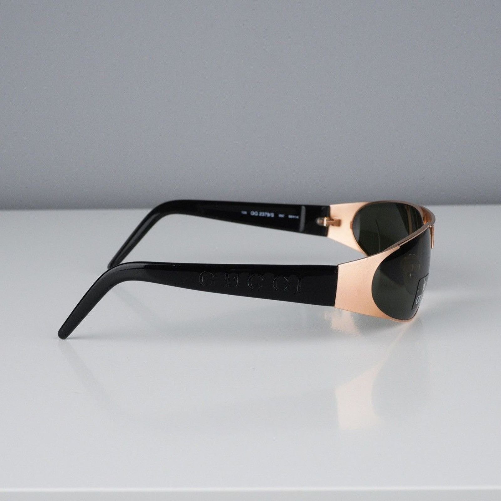 Gucci Vintage 90s gucci gold black logo mask sunglasses Size ONE SIZE - 3 Thumbnail