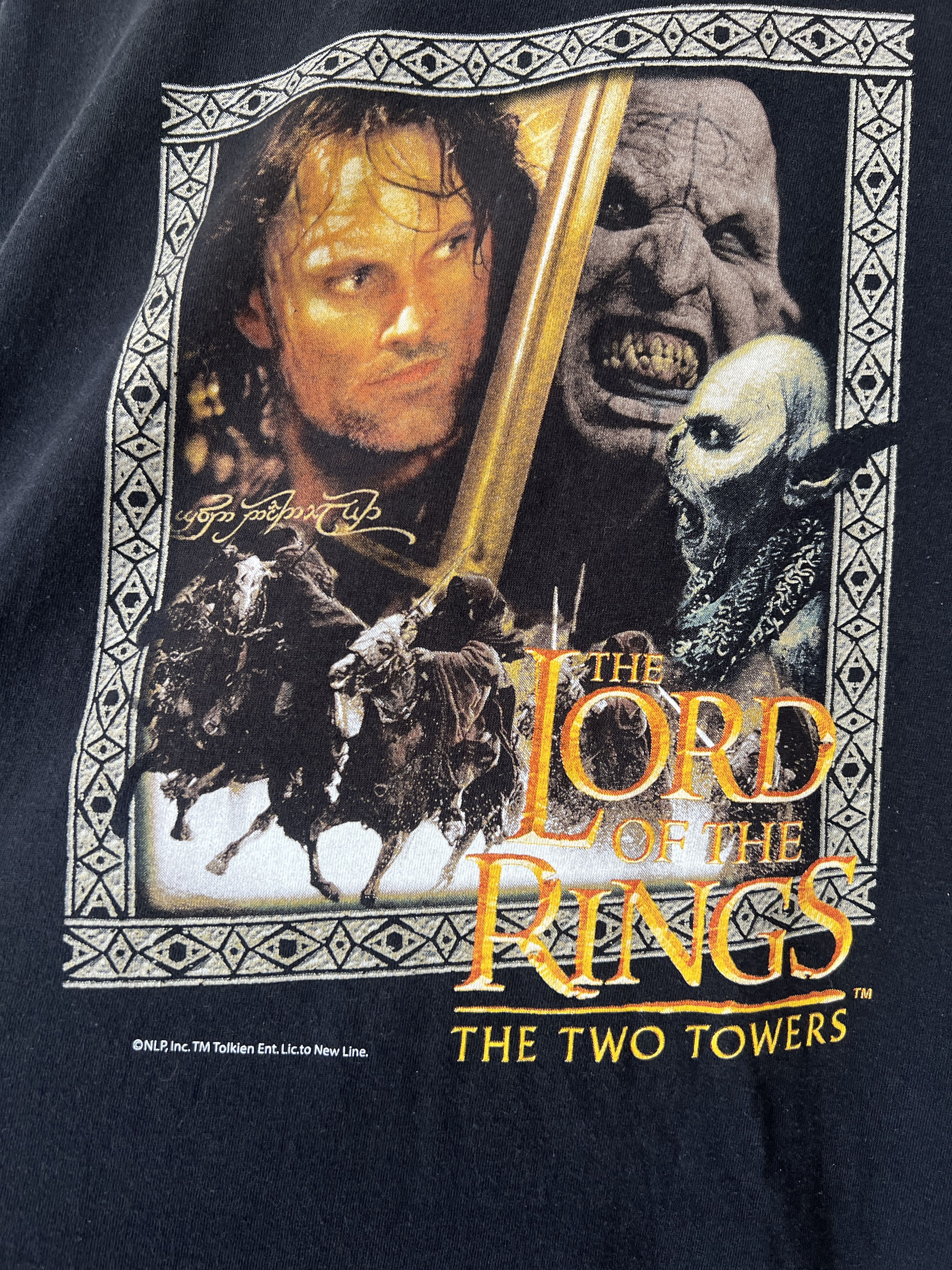 Vintage Lord of the Rings Vintage Y2K Two Towers Movie tee Size US L / EU 52-54 / 3 - 9 Thumbnail
