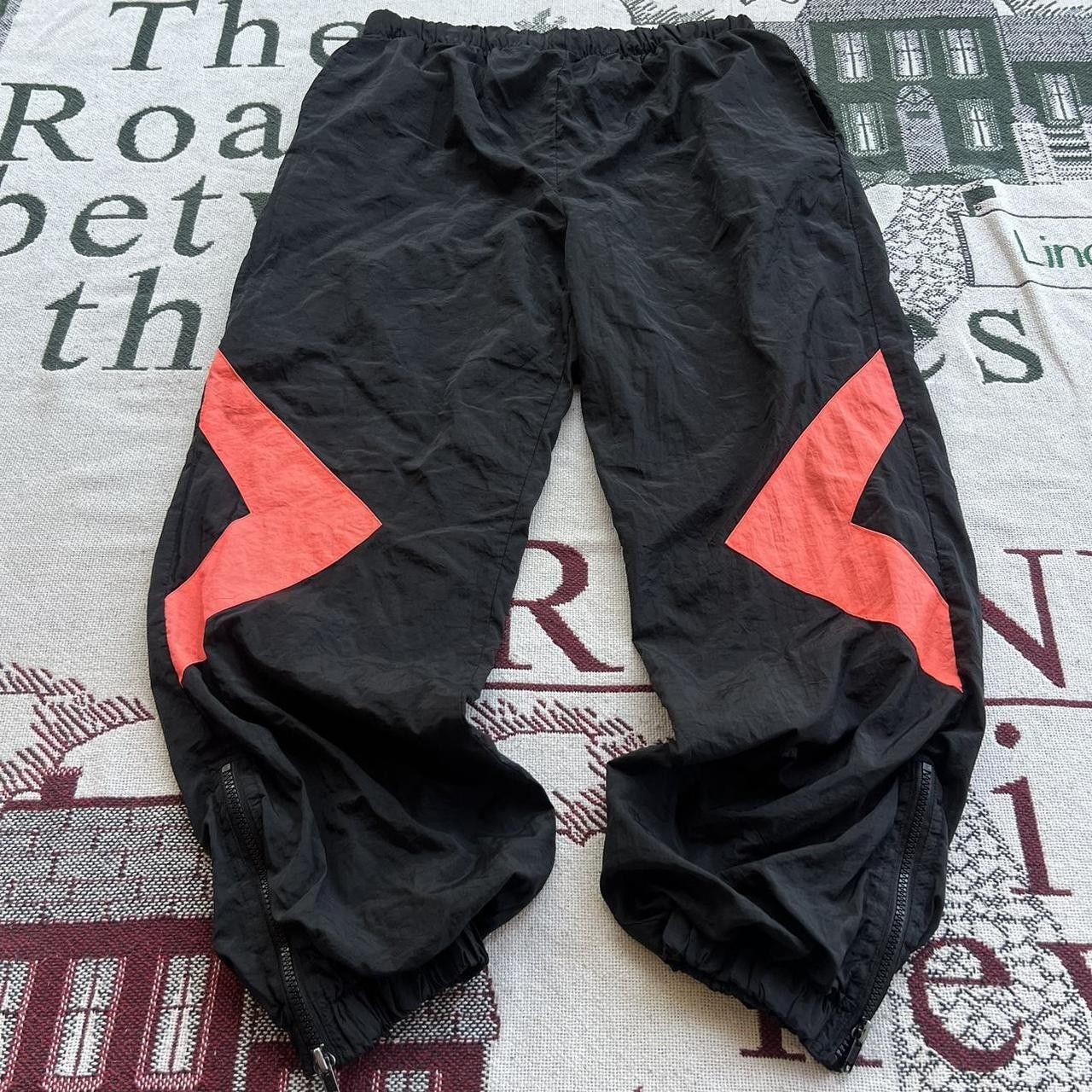 Vintage Vintage Y2K/2000s Baggy Black Striped Essential Track Pants! Size US 34 / EU 50 - 2 Thumbnail