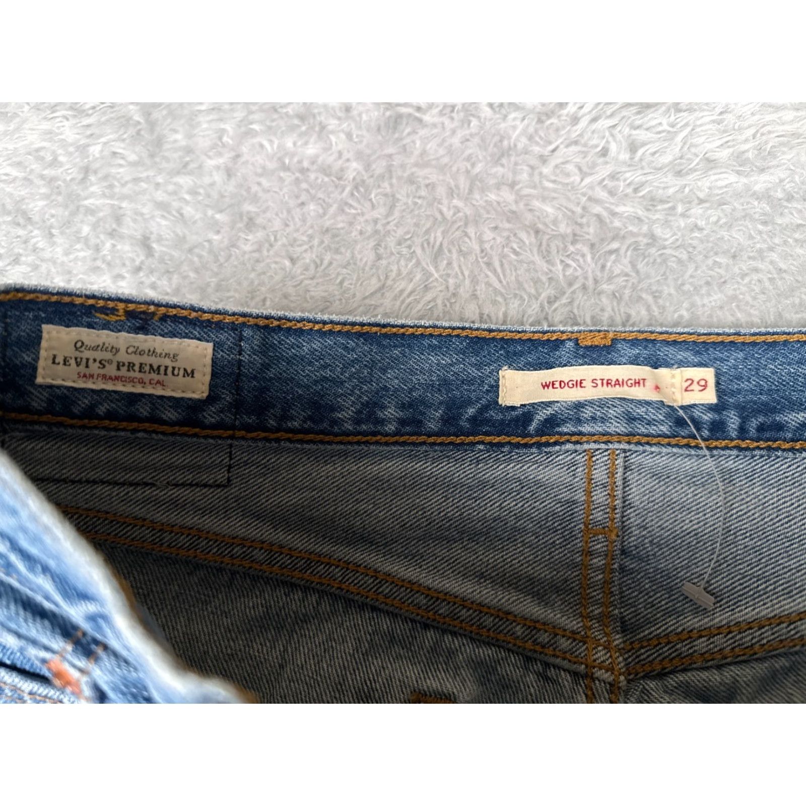 Levi's Levis Premium Jeans Womens 28 Blue Denim Wedgie Levi's Wedgie Fit 28x27 Distressed Stretch Vintage: No Size 28" / US 6 / IT 42 - 6 Thumbnail