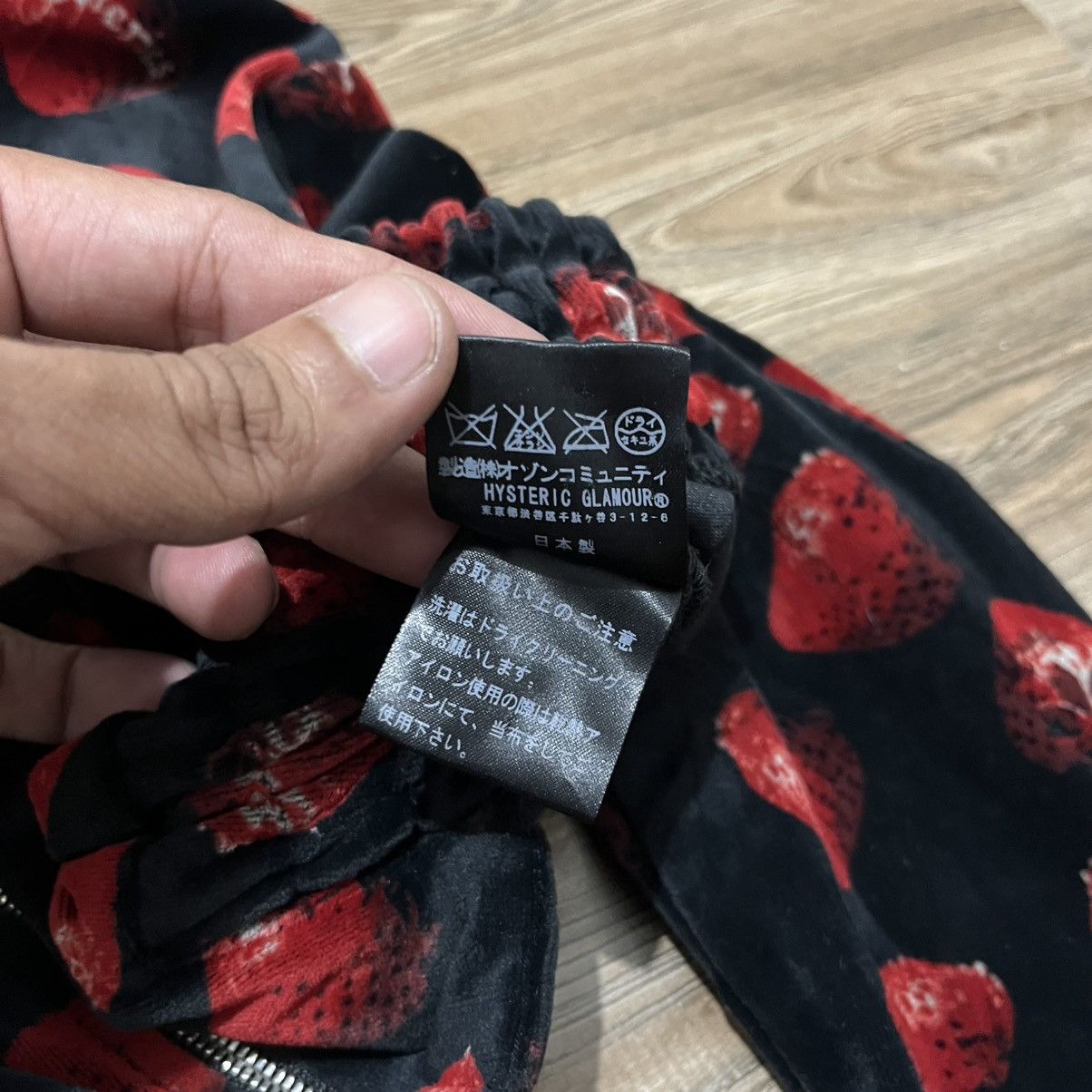 Hysteric Glamour Hysteric Glamour Strawberry Skull Velour Jacket Size S / US 4 / IT 40 - 9 Thumbnail