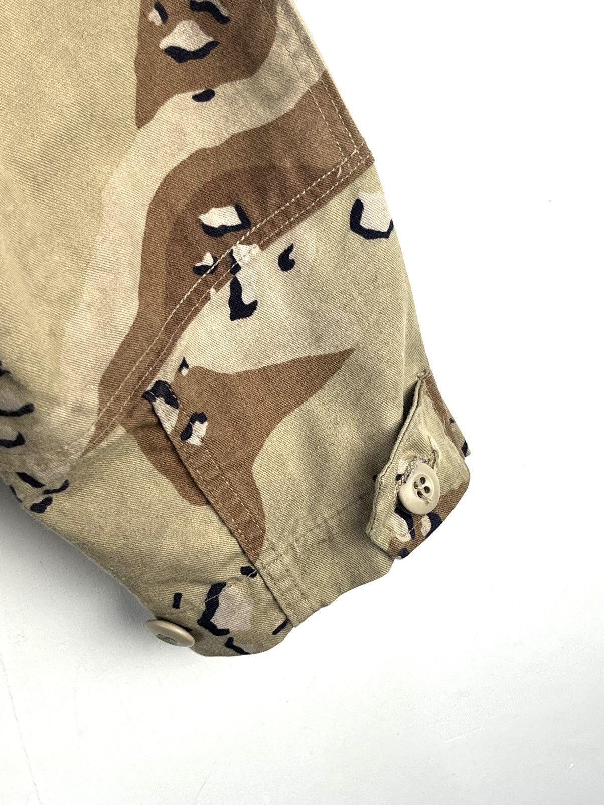 Vintage Vintage sand camo 2000s us army jacket streetwear utility L Size US L / EU 52-54 / 3 - 4 Thumbnail