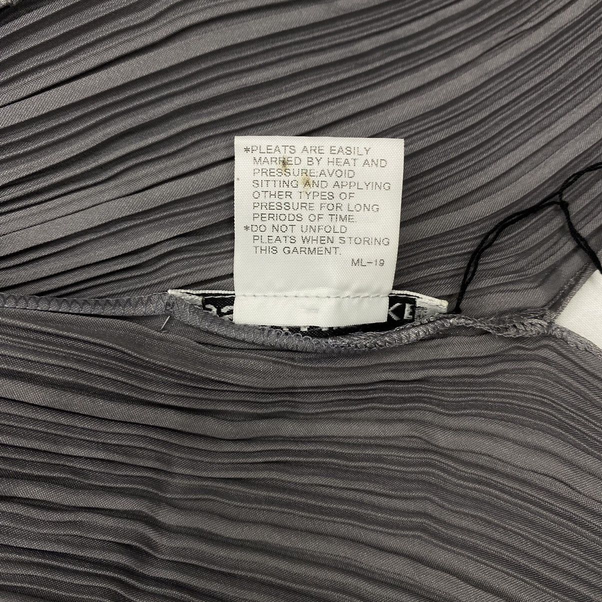 Issey Miyake × Pleats Please Issey Miyake Issey Miyake Pleated Sleeveless Top Size S / US 4 / IT 40 - 6 Thumbnail