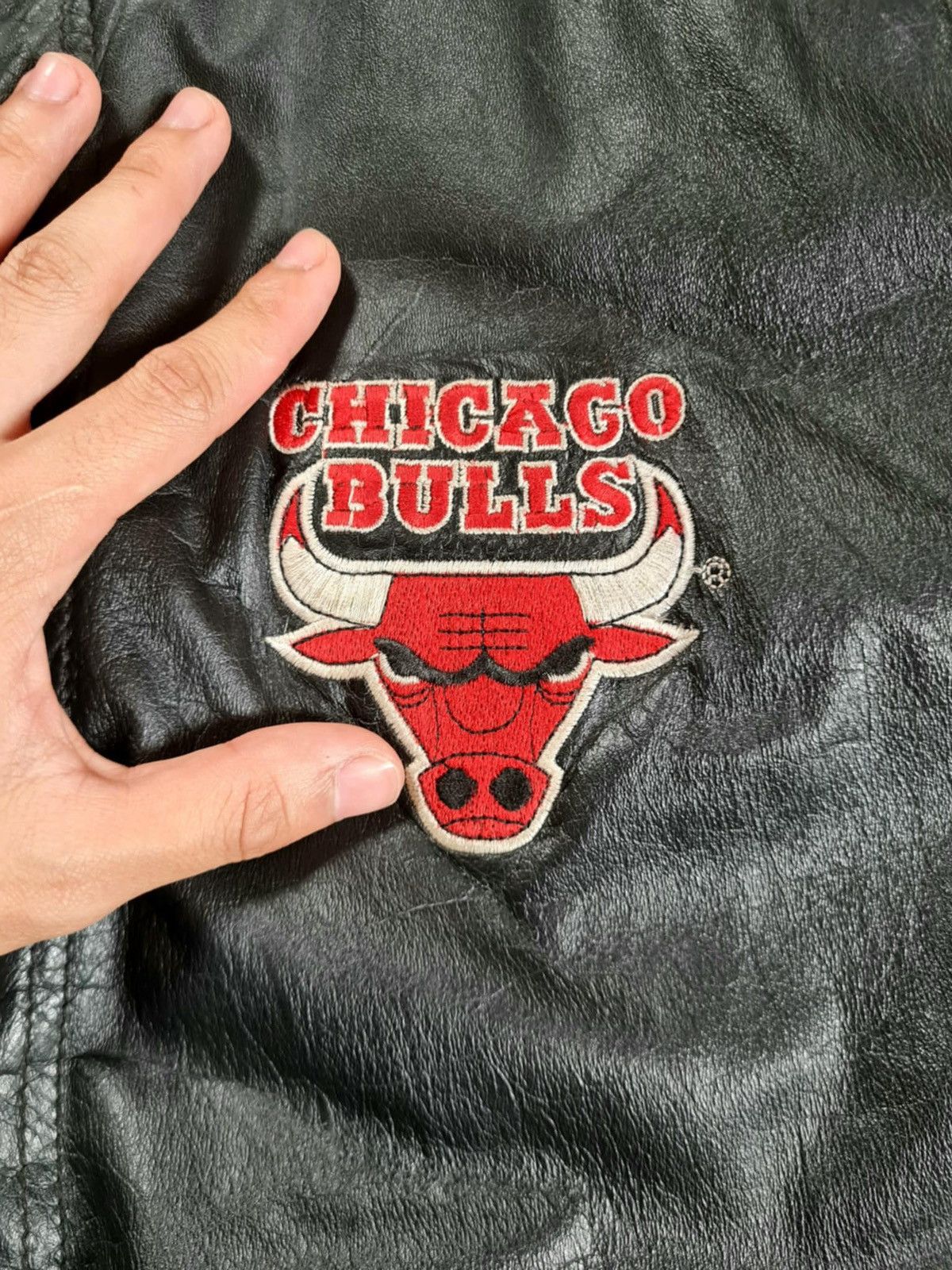 Starter Vintage Pro Player Chicago Bulls leather bomber jacket Size US XL / EU 56 / 4 - 8 Thumbnail
