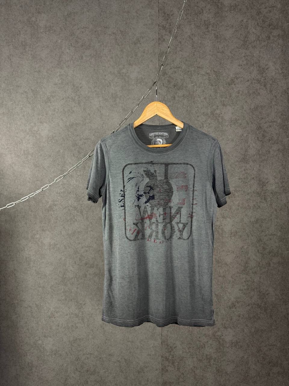 Diesel Diesel vintage designer art tee Size US S / EU 44-46 / 1 - 1 Thumbnail
