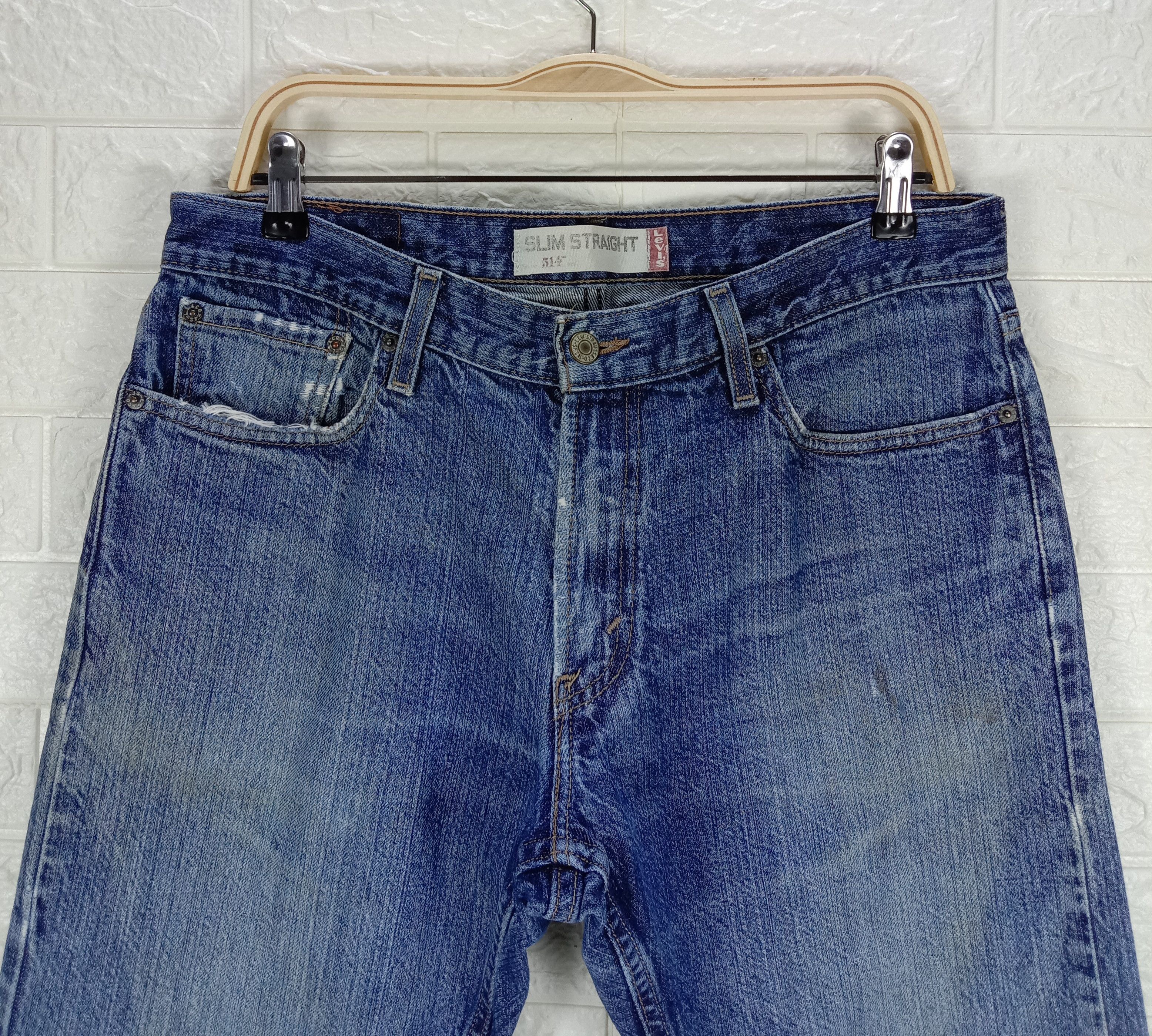 Levi's Vintage Levi's 514 Jeans Blue Wash Slim Straight Denim Size US 34 / EU 50 - 2 Thumbnail