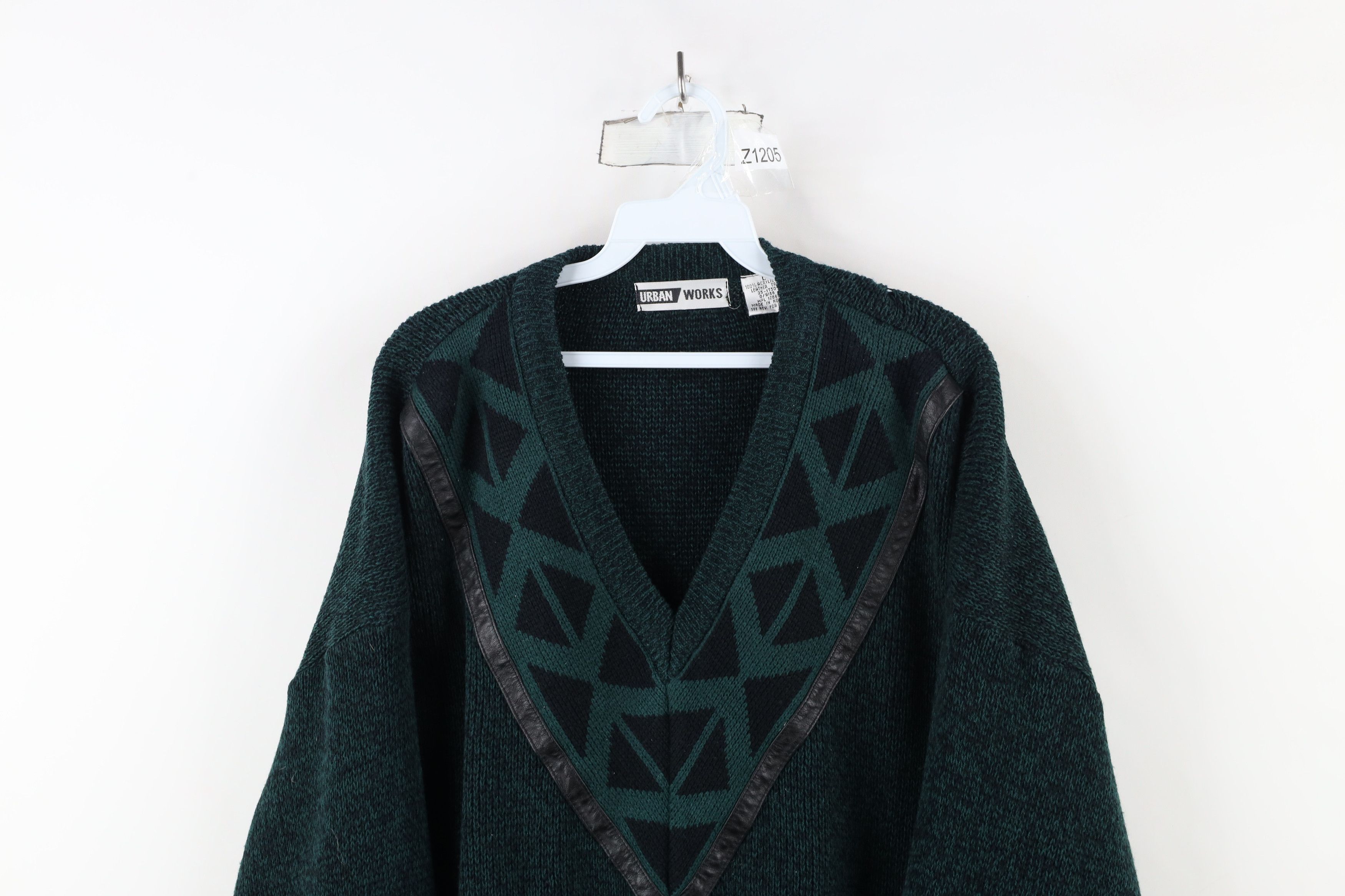 Vintage Vintage 90s Coogi Style Leather Trim Knit V-Neck Sweater Size US L / EU 52-54 / 3 - 2 Thumbnail