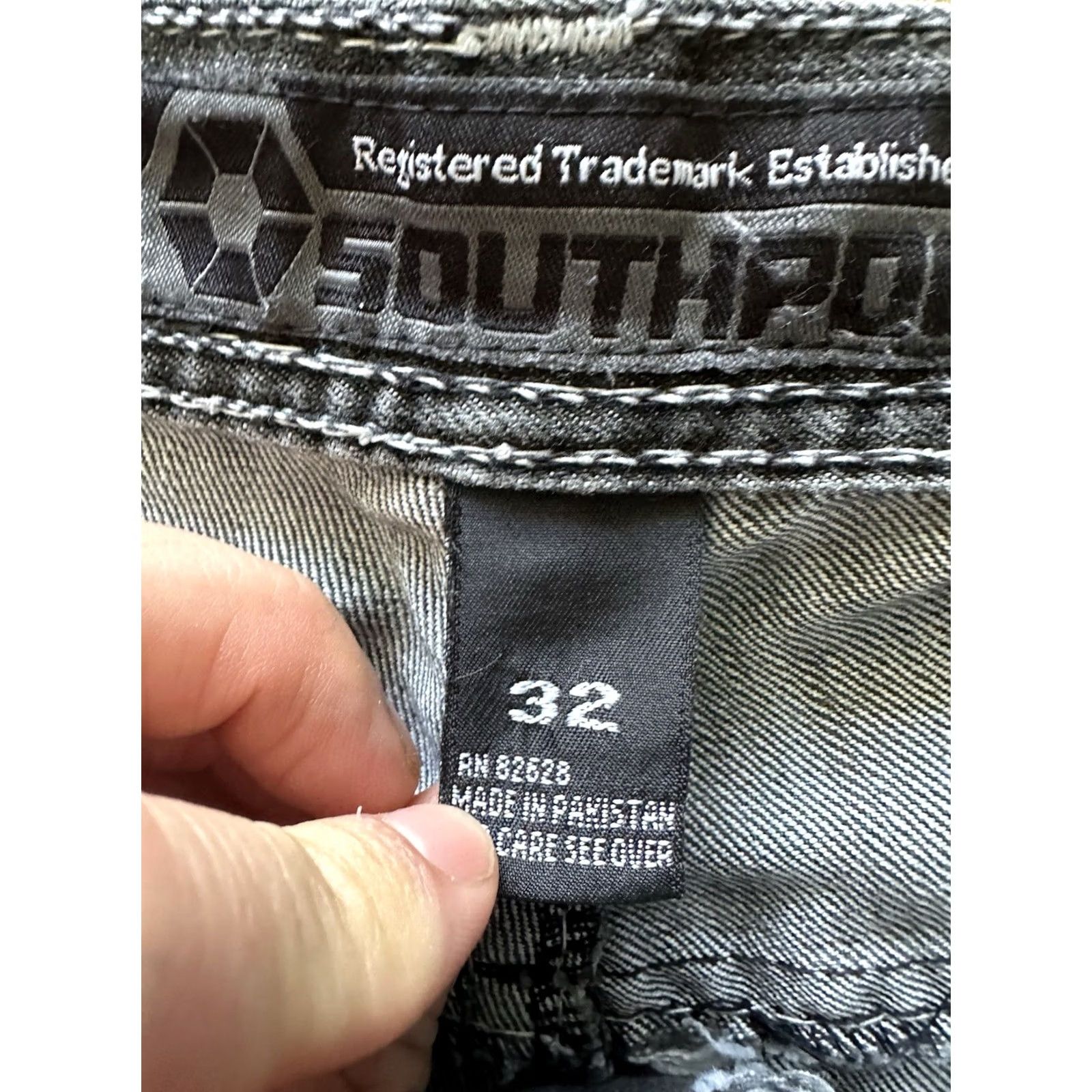 Southpole VINTAGE Southpole Shorts Men 32 Black Fade Baggy Grunge Skate Y2K Hip Hop 90s Bermuda 5-Pocket Denim Cotton Baggy Hip Hop Mens Size US 32 / EU 48 - 5 Thumbnail