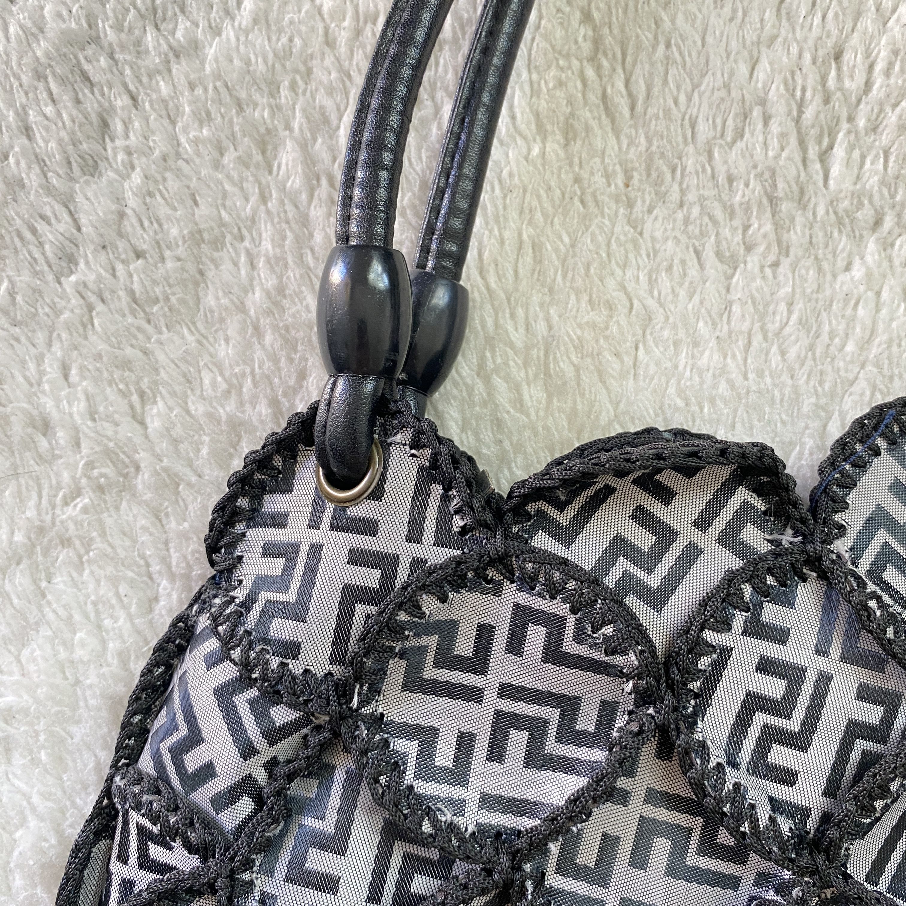 Other Vintage Smocked Patchwork Faux Leather Shoulder Bag Size ONE SIZE - 7 Thumbnail