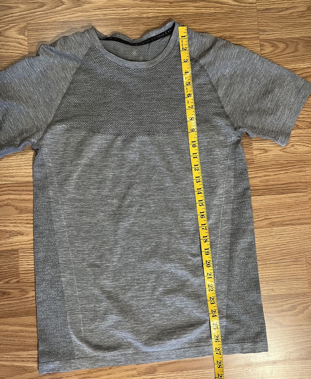 Other Grey athletic shirt vintage Size US M / EU 48-50 / 2 - 4 Thumbnail