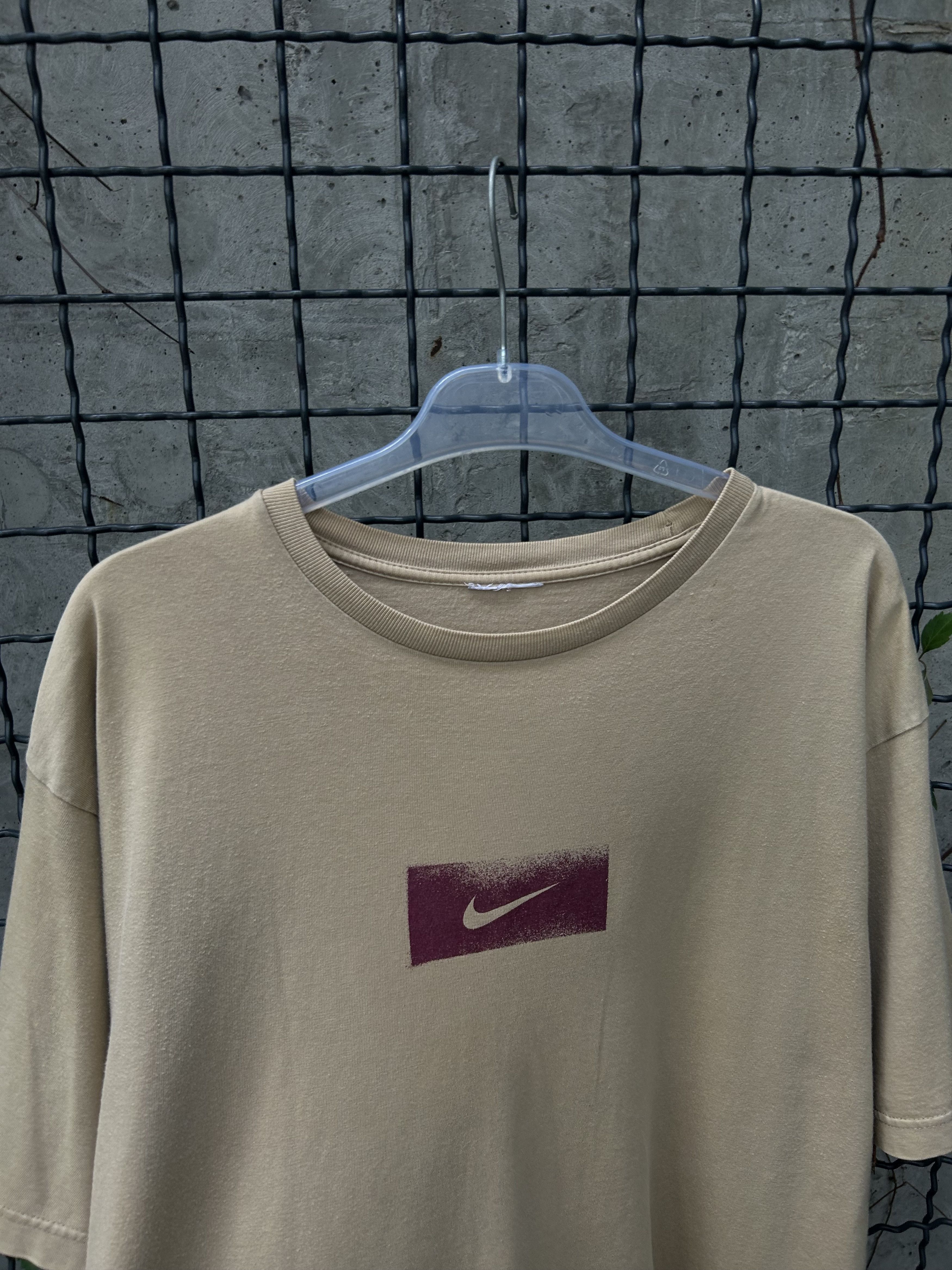 Nike Vintage 2000s Nike Graphic Streetwear T-shirt Size US XL / EU 56 / 4 - 3 Thumbnail