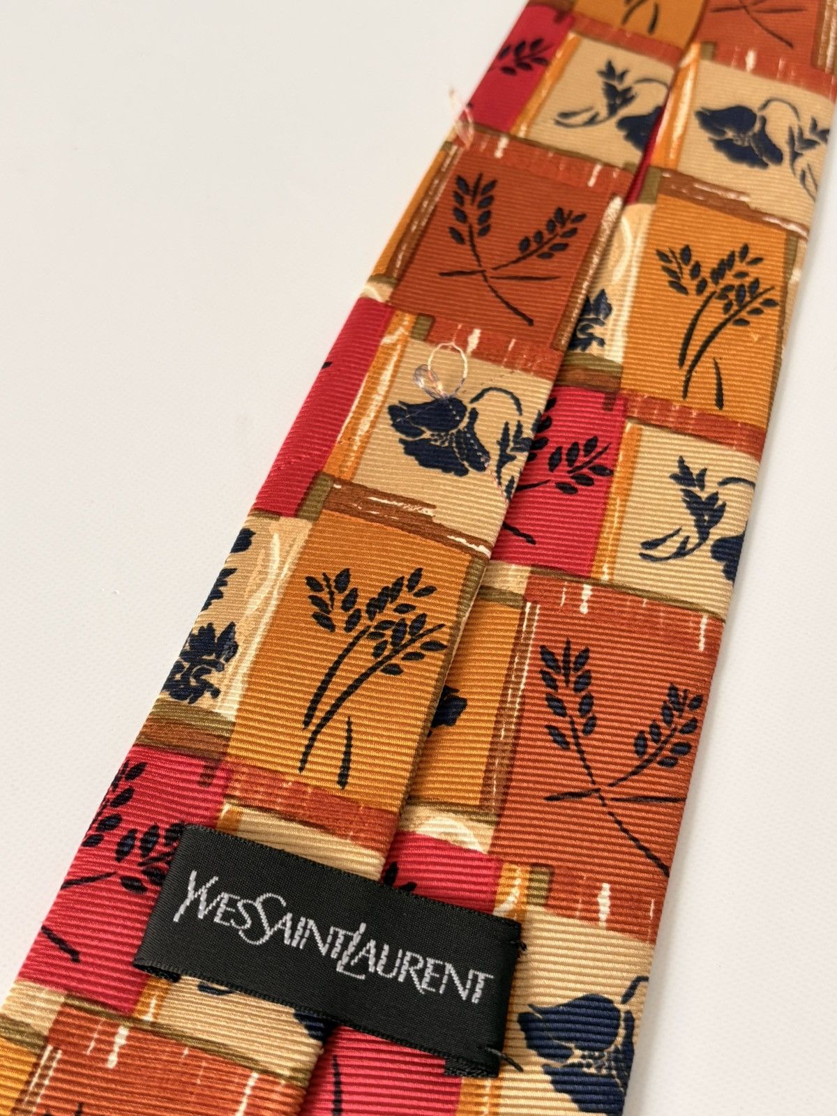 Yves Saint Laurent YVES SAINT LAURENT VINTAGE SILK FLORAL ORANGE RED TIE ITALY Size ONE SIZE - 7 Thumbnail