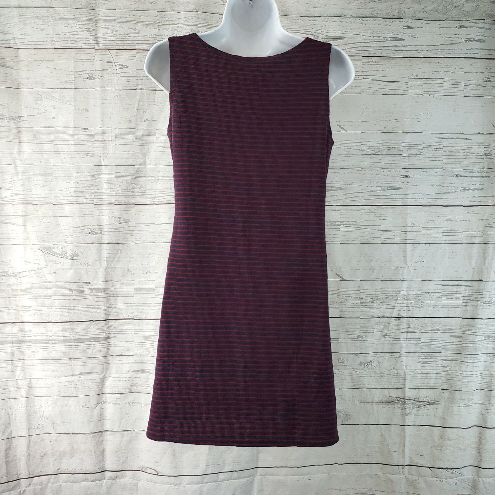 Vintage LOGO by Lori Goldstein Womens Tunic Tank Top Sz S Small Red Blue Striped Shirt Sleeveless Casual Coverage Womens Size S / US 4 / IT 40 - 4 Thumbnail
